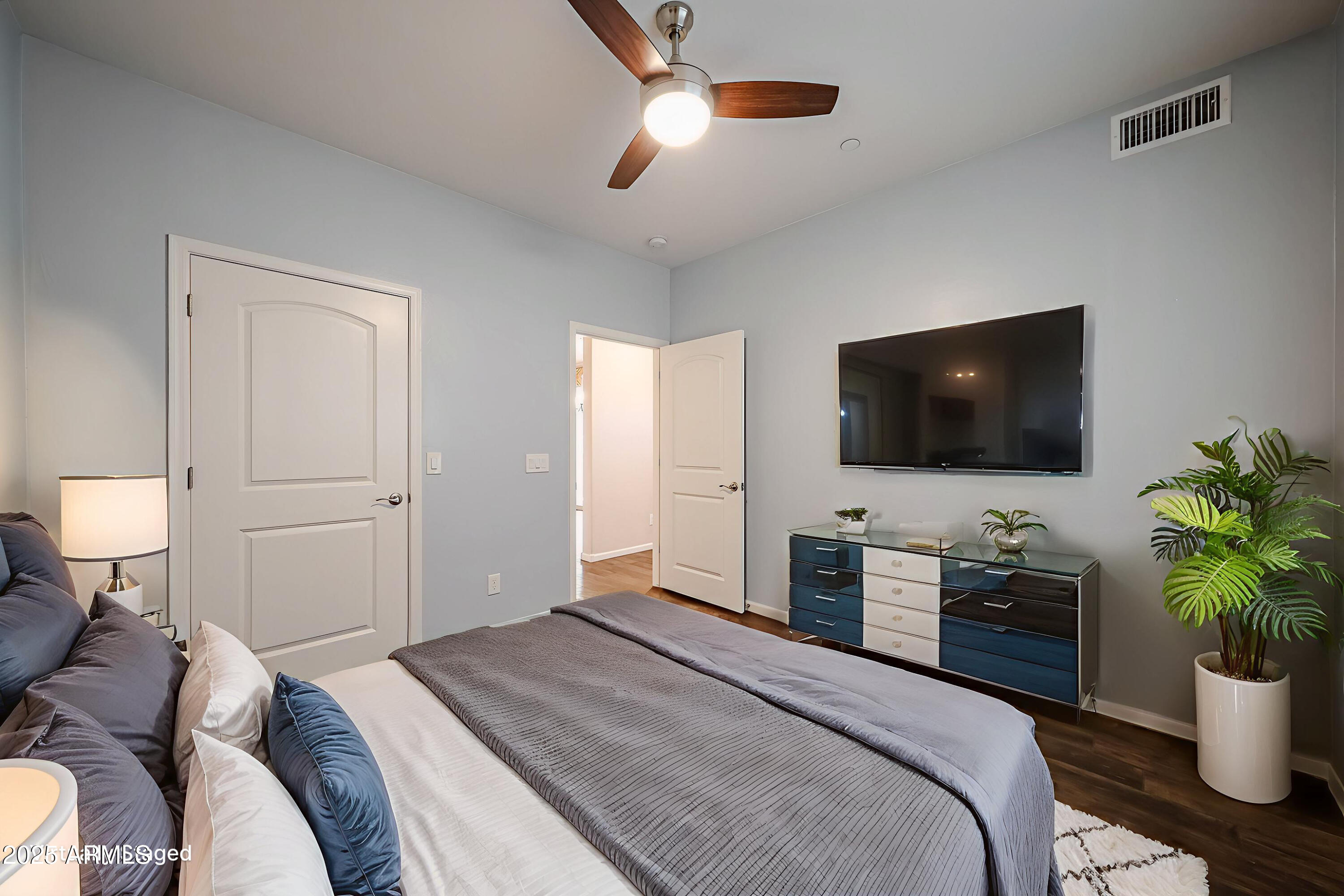 900 S CANAL Drive, 138