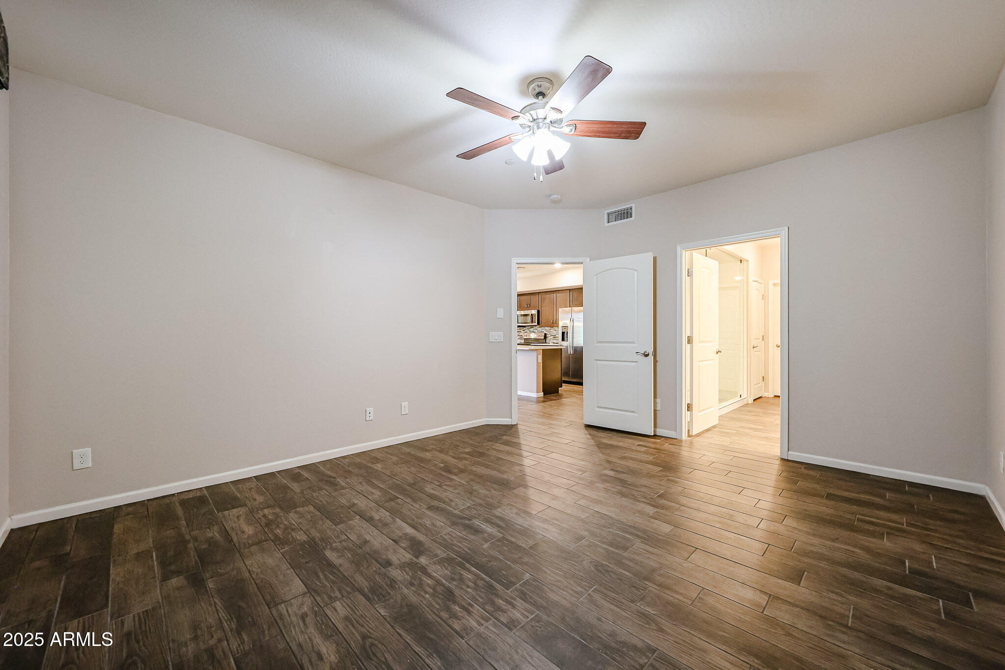 900 S CANAL Drive, 138