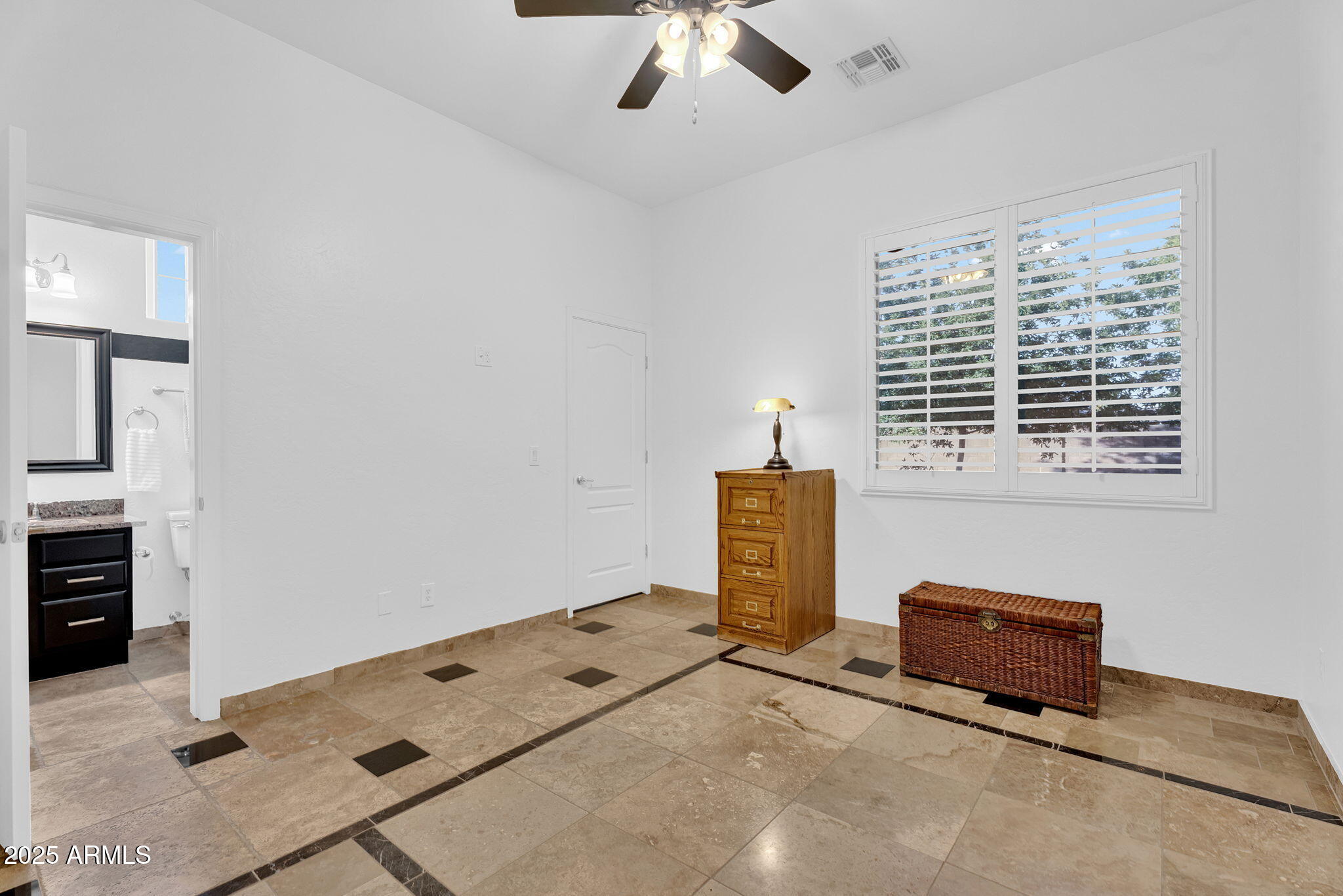 4227 E Ravenswood Drive