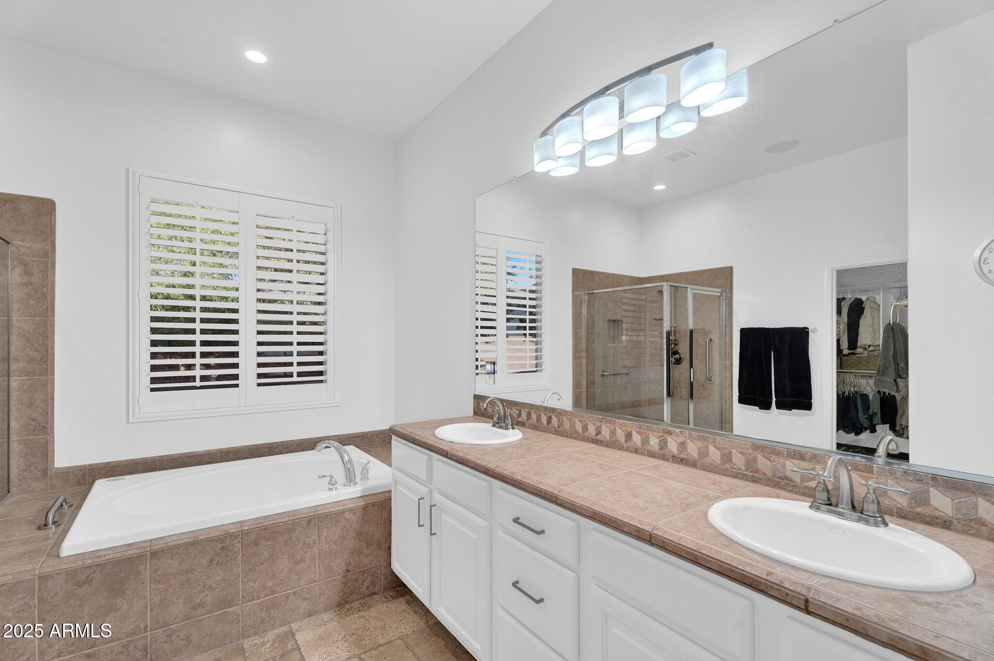 4227 E Ravenswood Drive