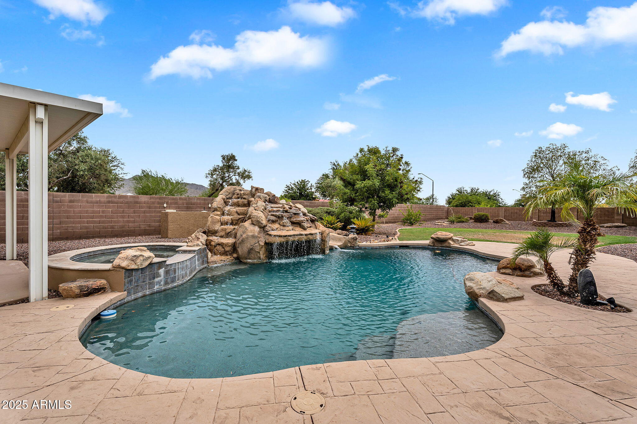 4227 E Ravenswood Drive