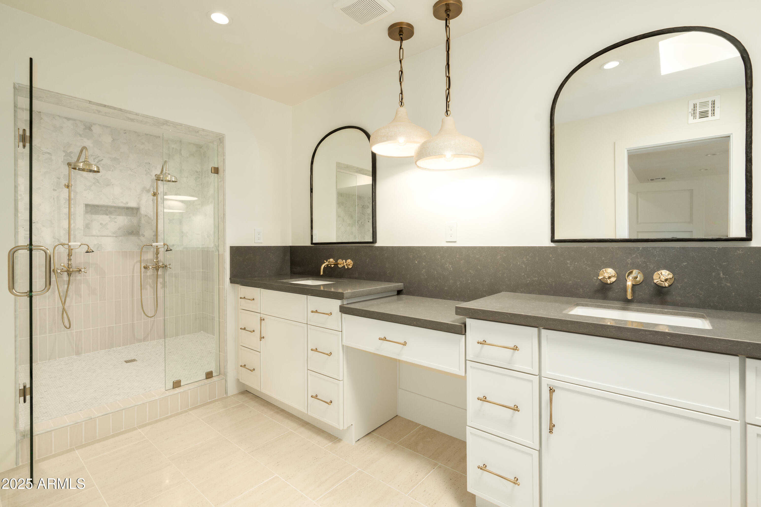 8401 E VISTA DEL LAGO
