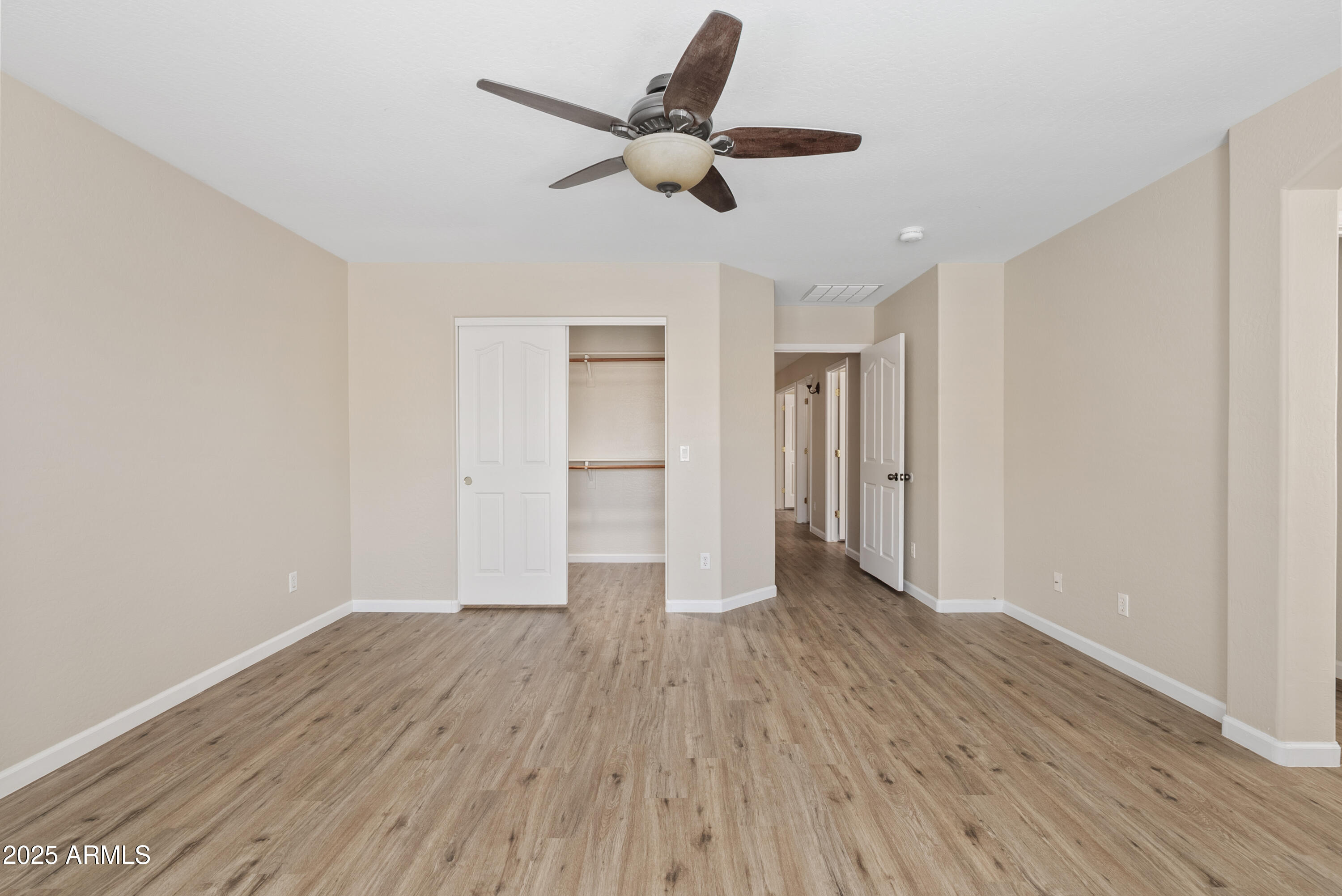 2136 W GOLDMINE MOUNTAIN Drive