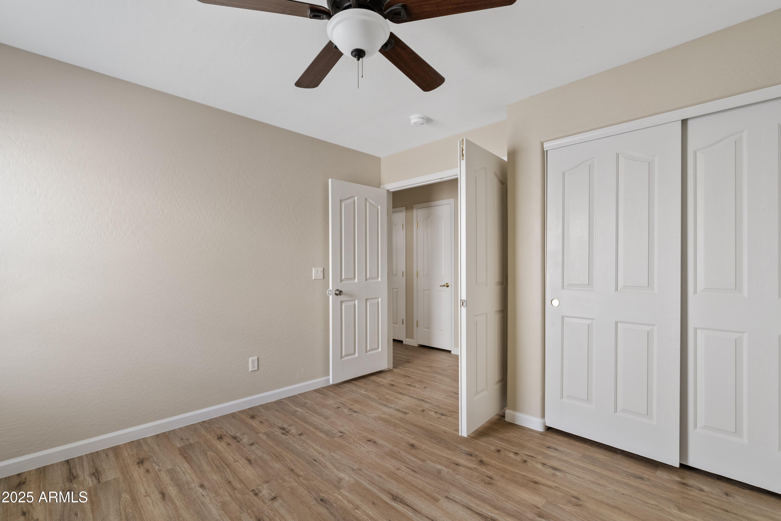 2136 W GOLDMINE MOUNTAIN Drive