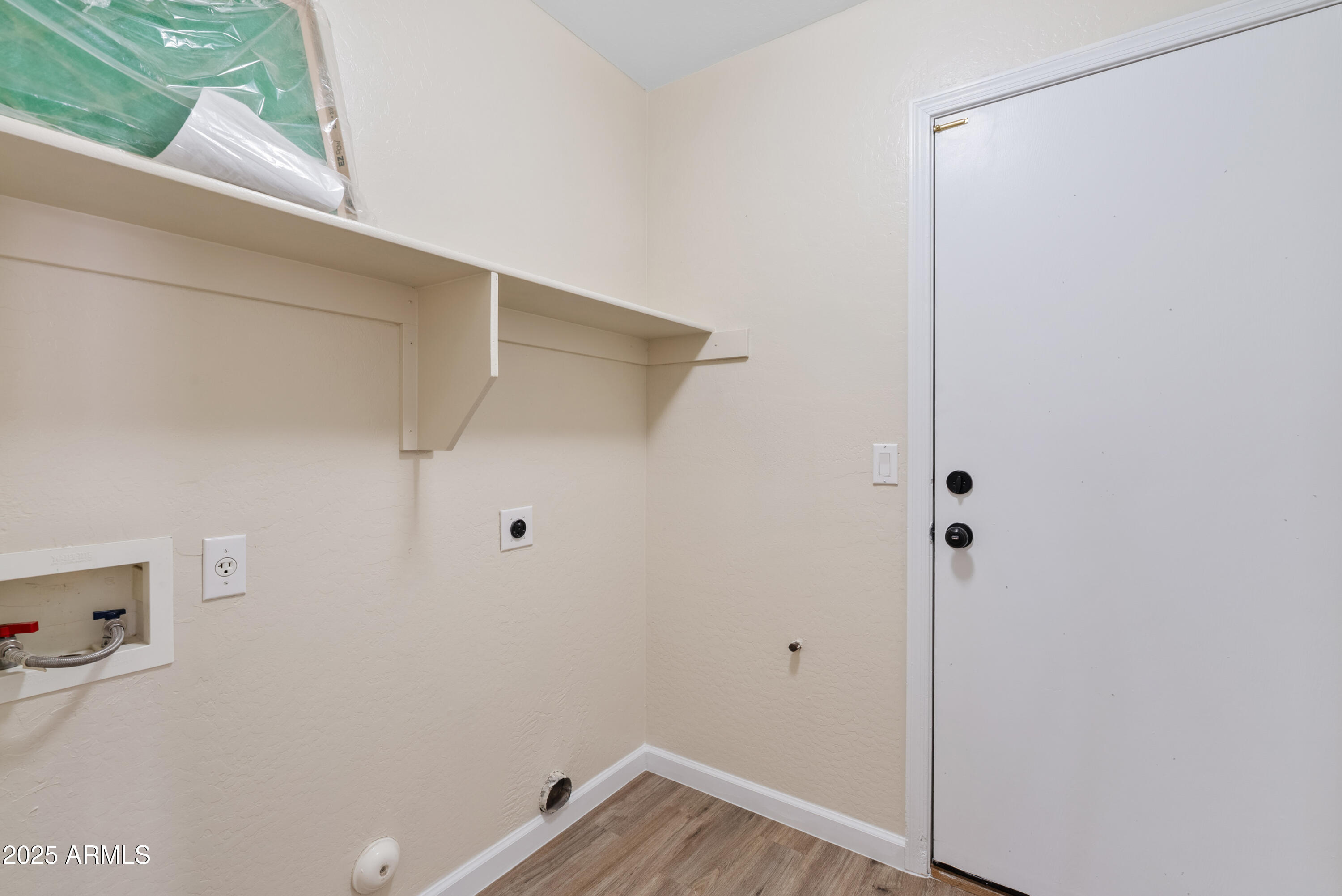 2136 W GOLDMINE MOUNTAIN Drive