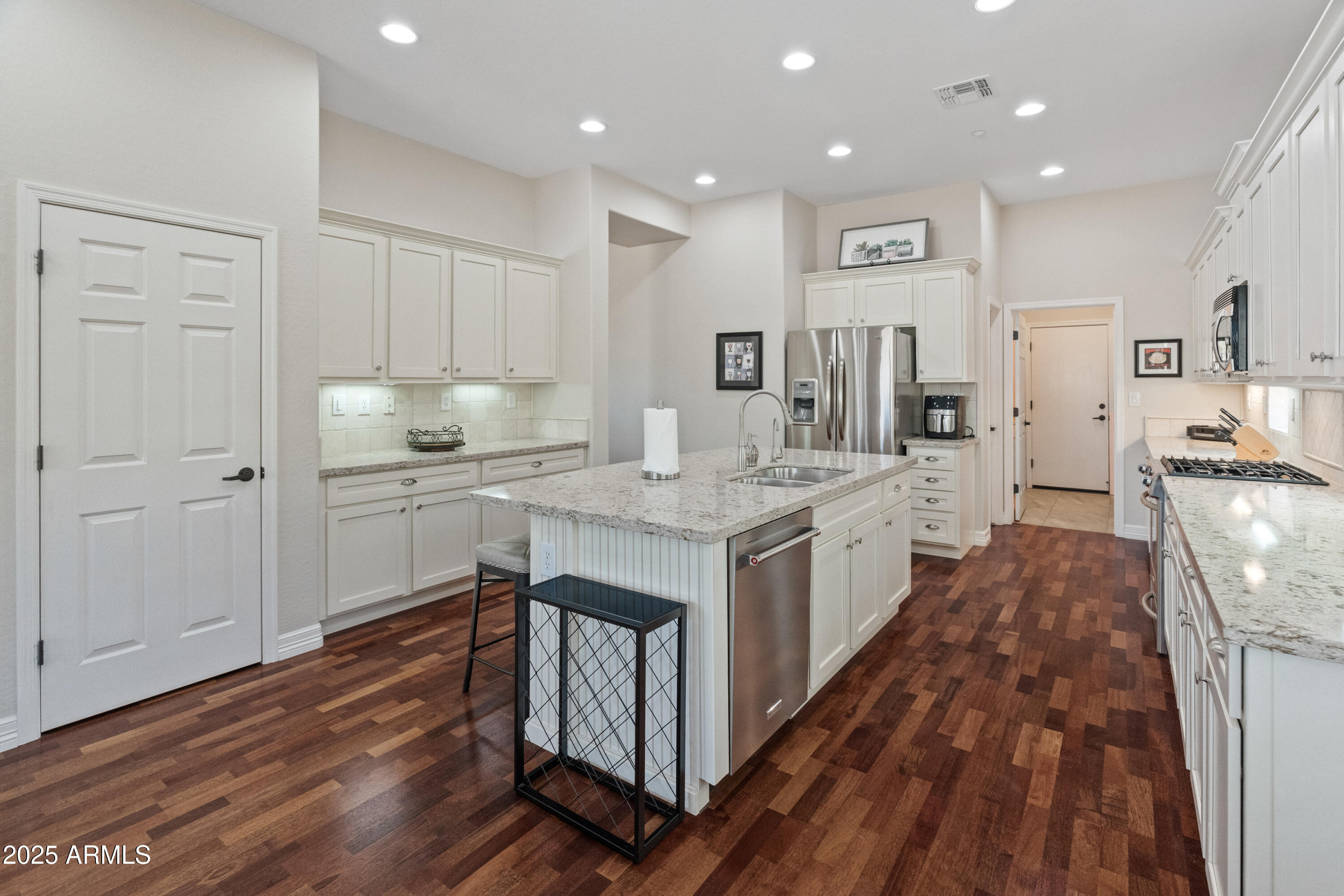 40715 N HARBOUR TOWN Court