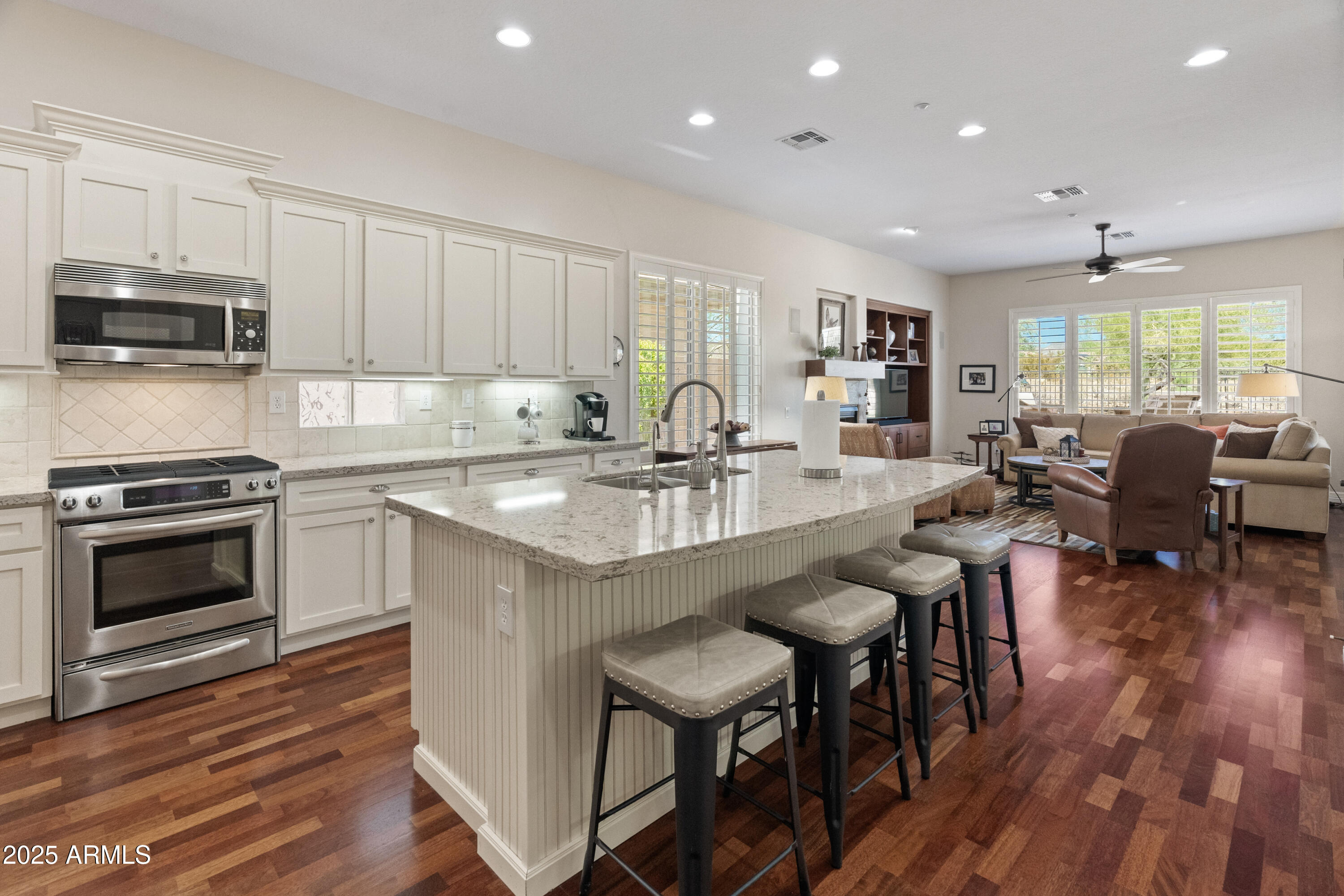 40715 N HARBOUR TOWN Court