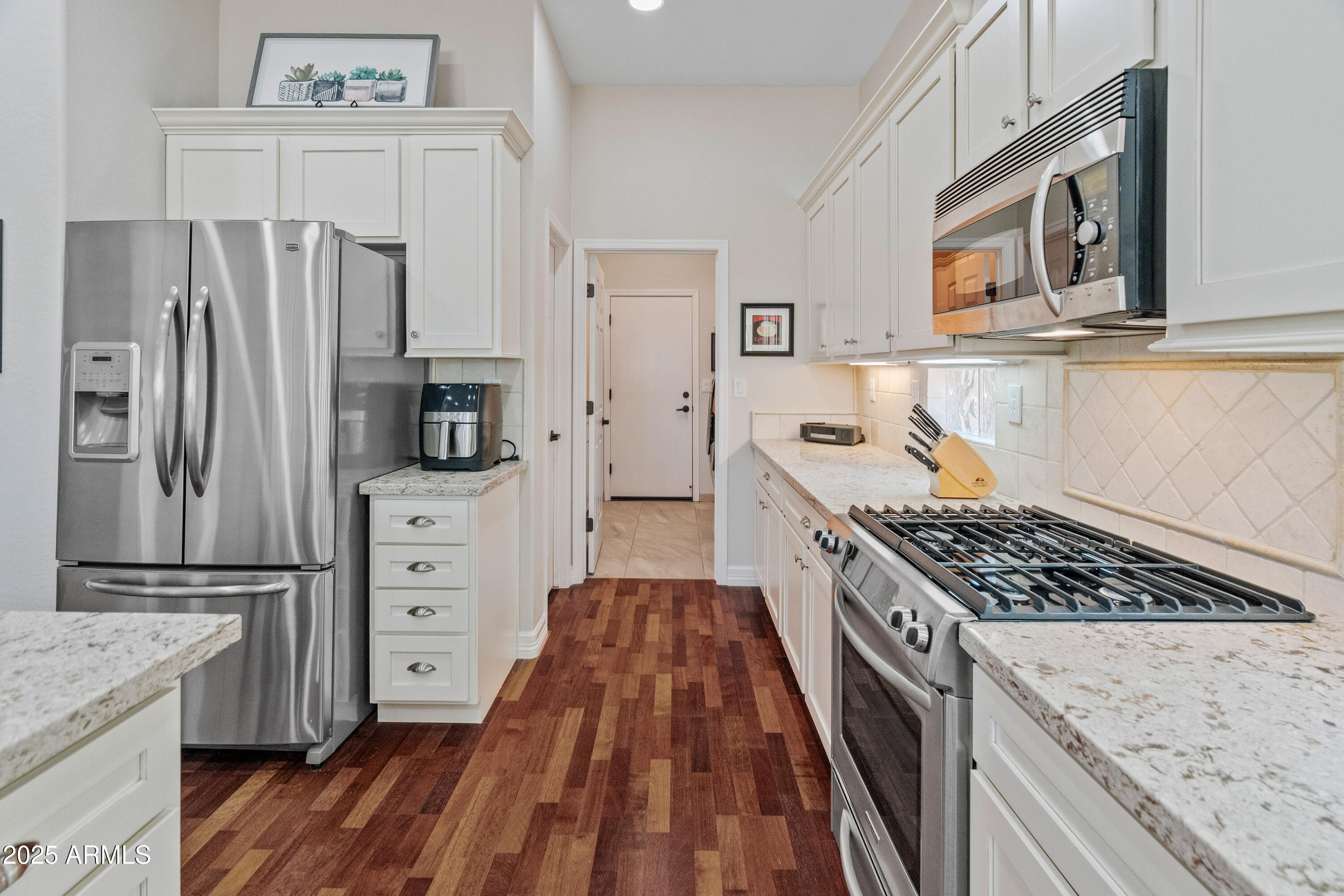 40715 N HARBOUR TOWN Court