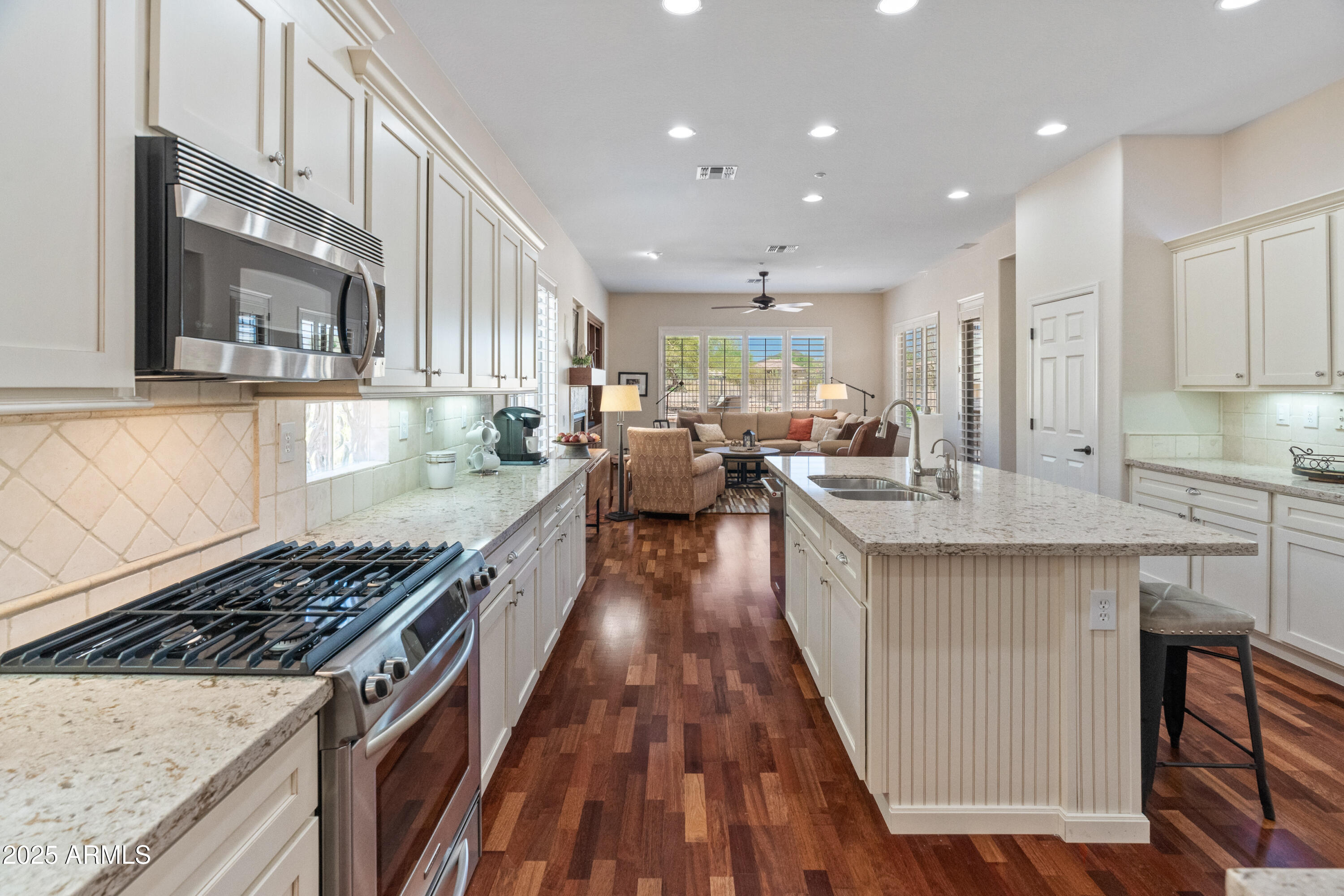 40715 N HARBOUR TOWN Court