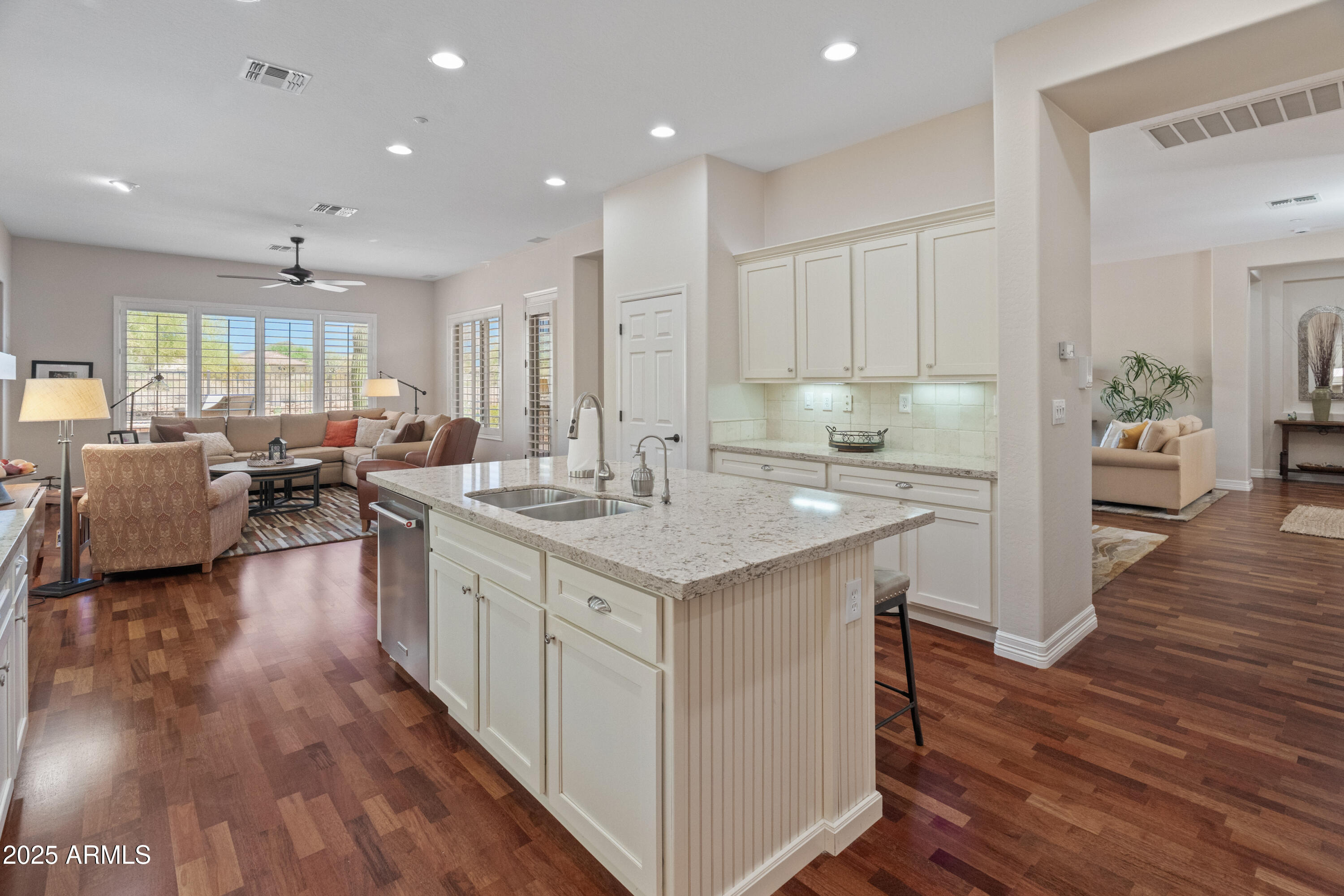 40715 N HARBOUR TOWN Court