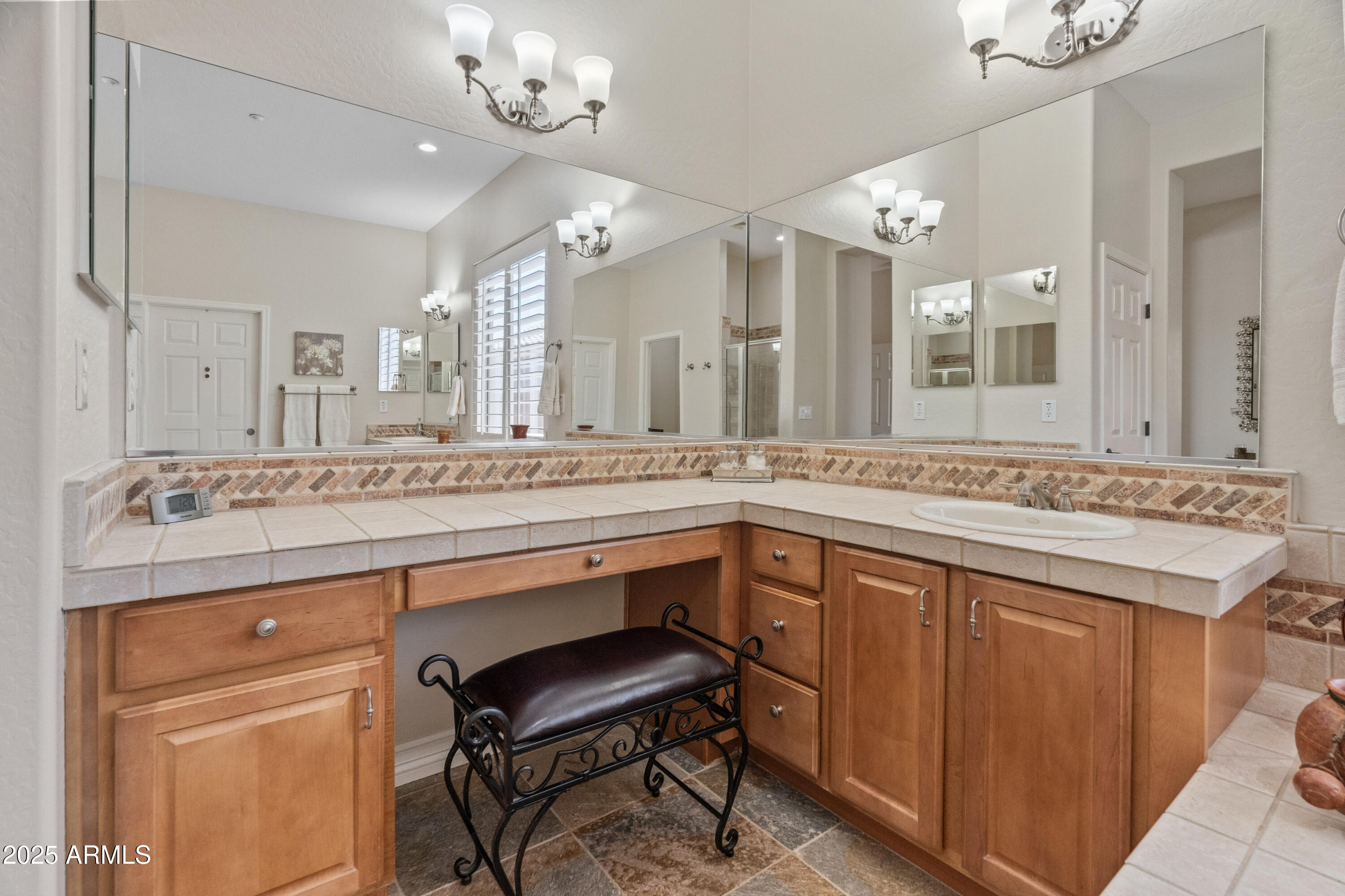 40715 N HARBOUR TOWN Court