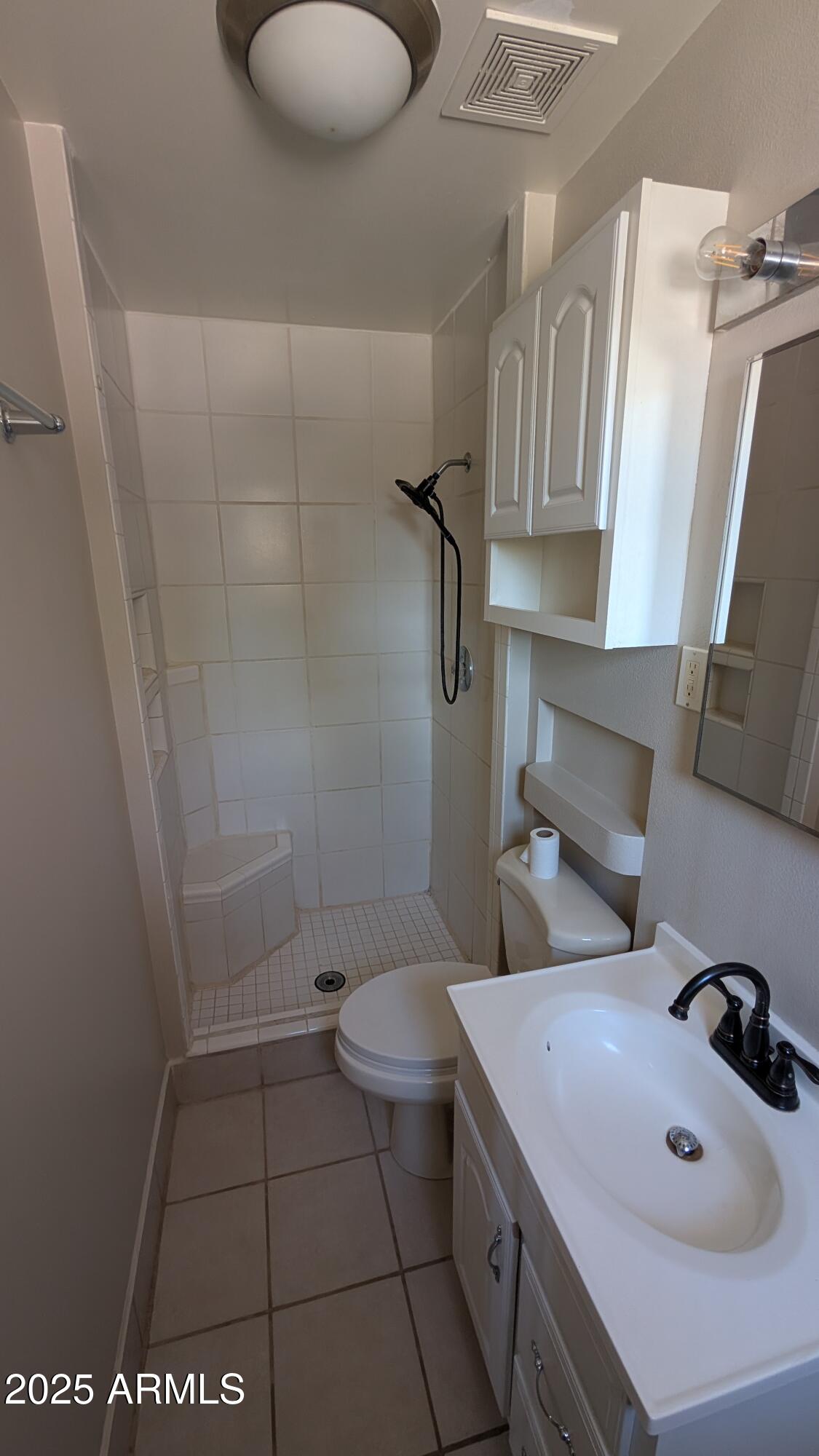 2927 W TOWNLEY Avenue