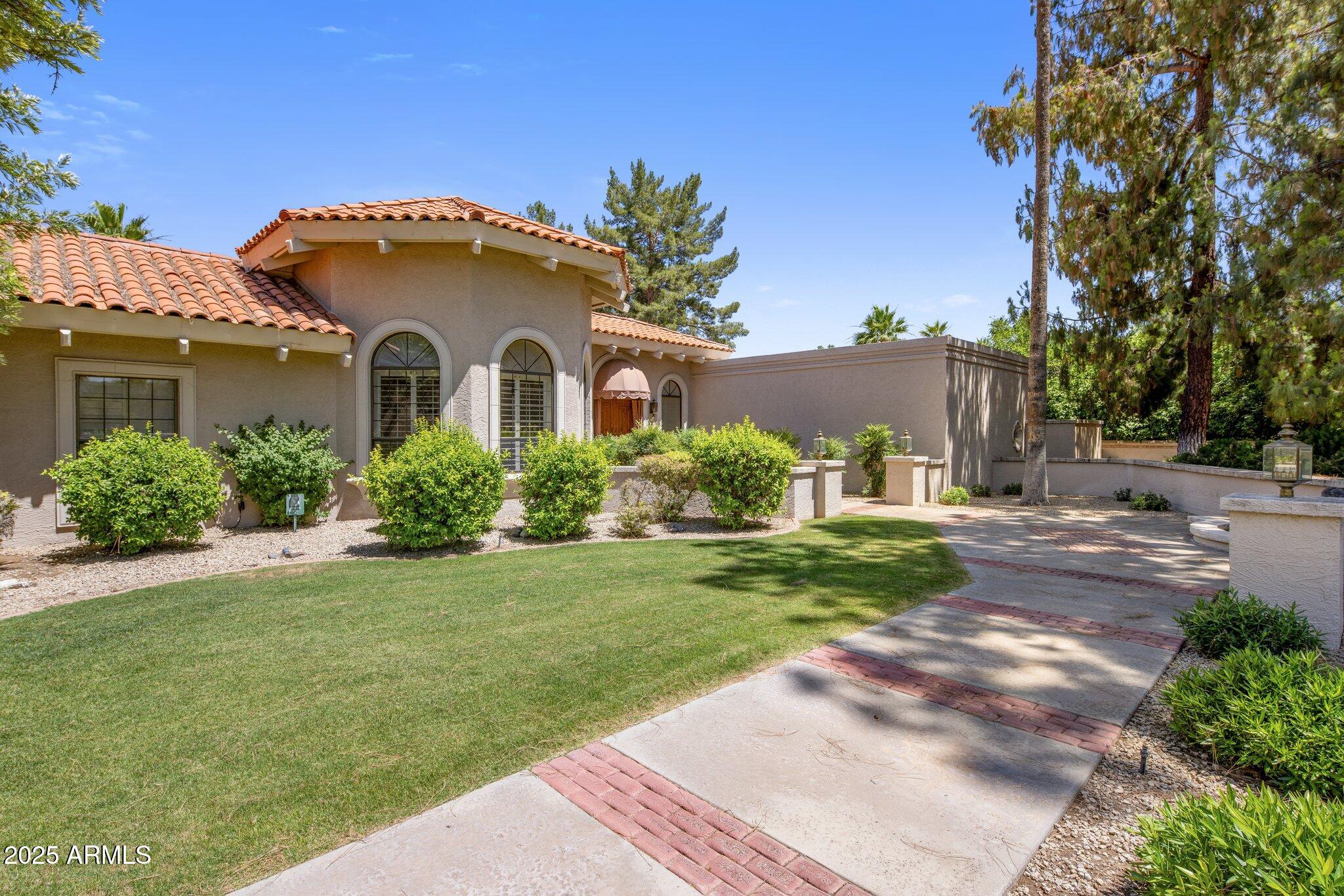 8815 N INVERGORDON Road