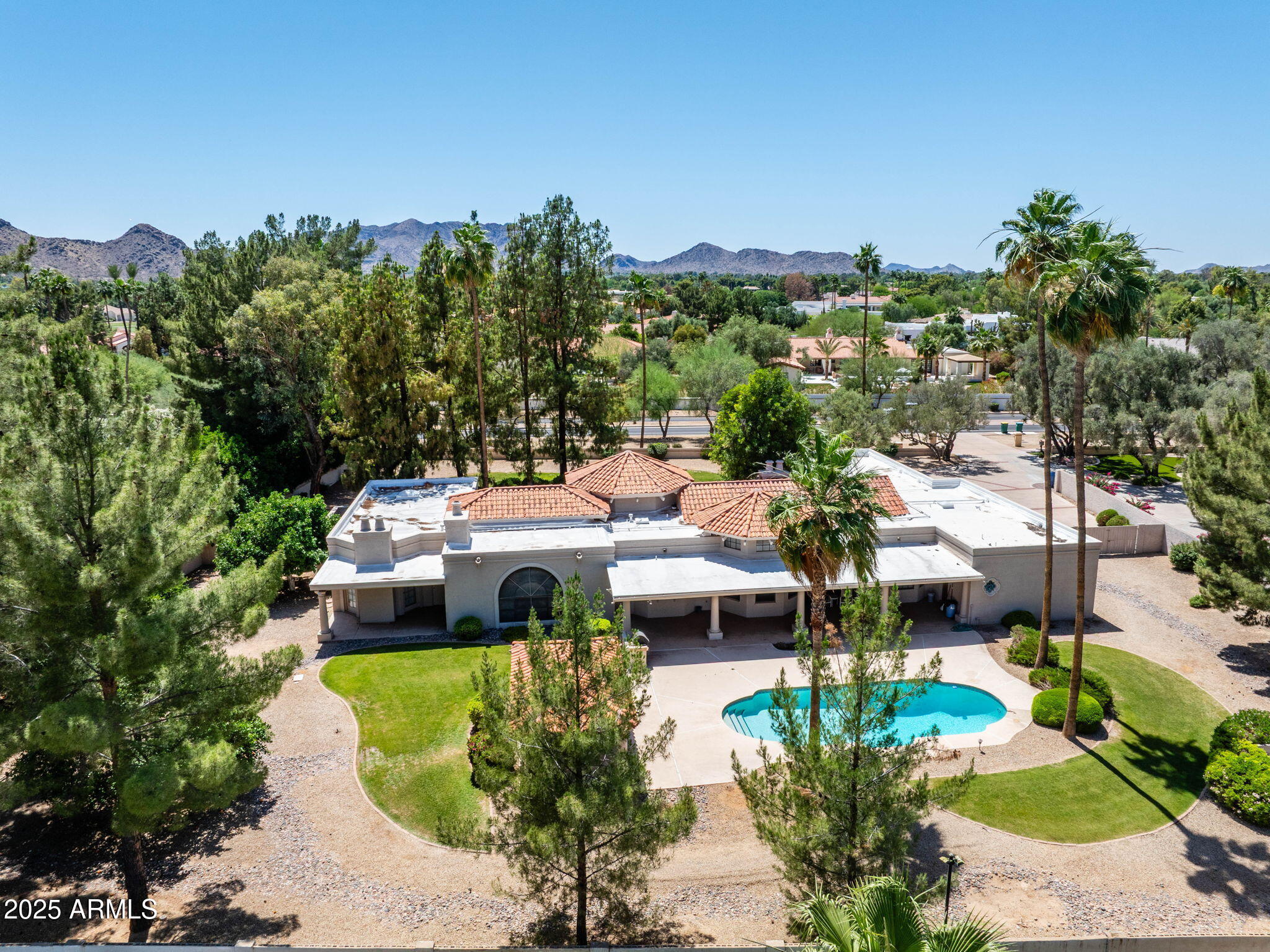 8815 N INVERGORDON Road