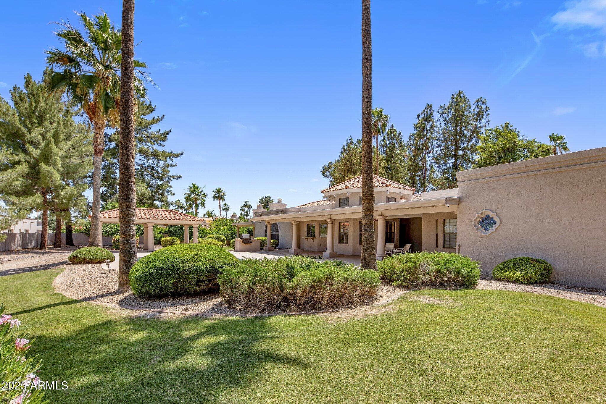 8815 N INVERGORDON Road