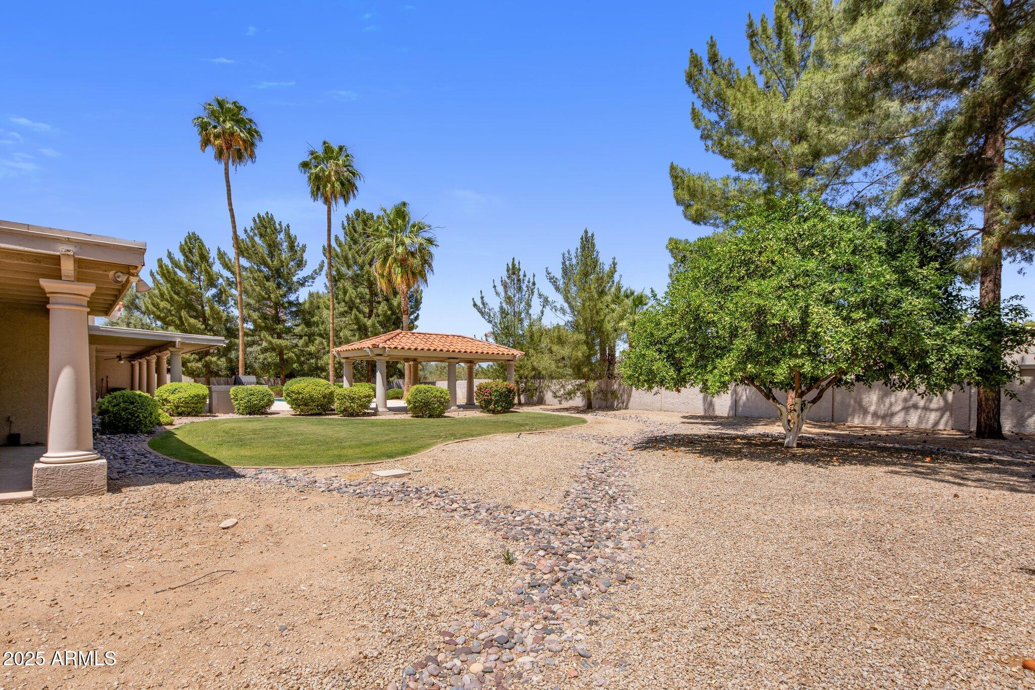 8815 N INVERGORDON Road