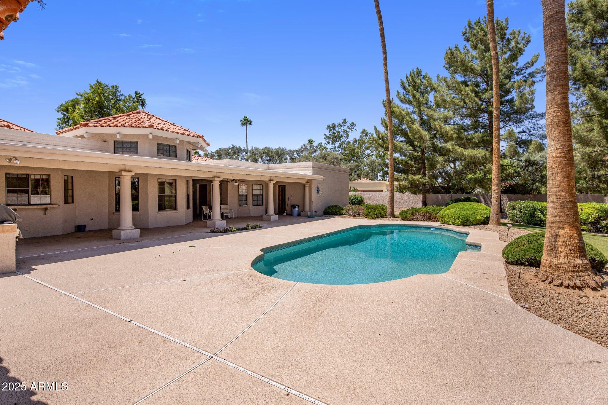 8815 N INVERGORDON Road