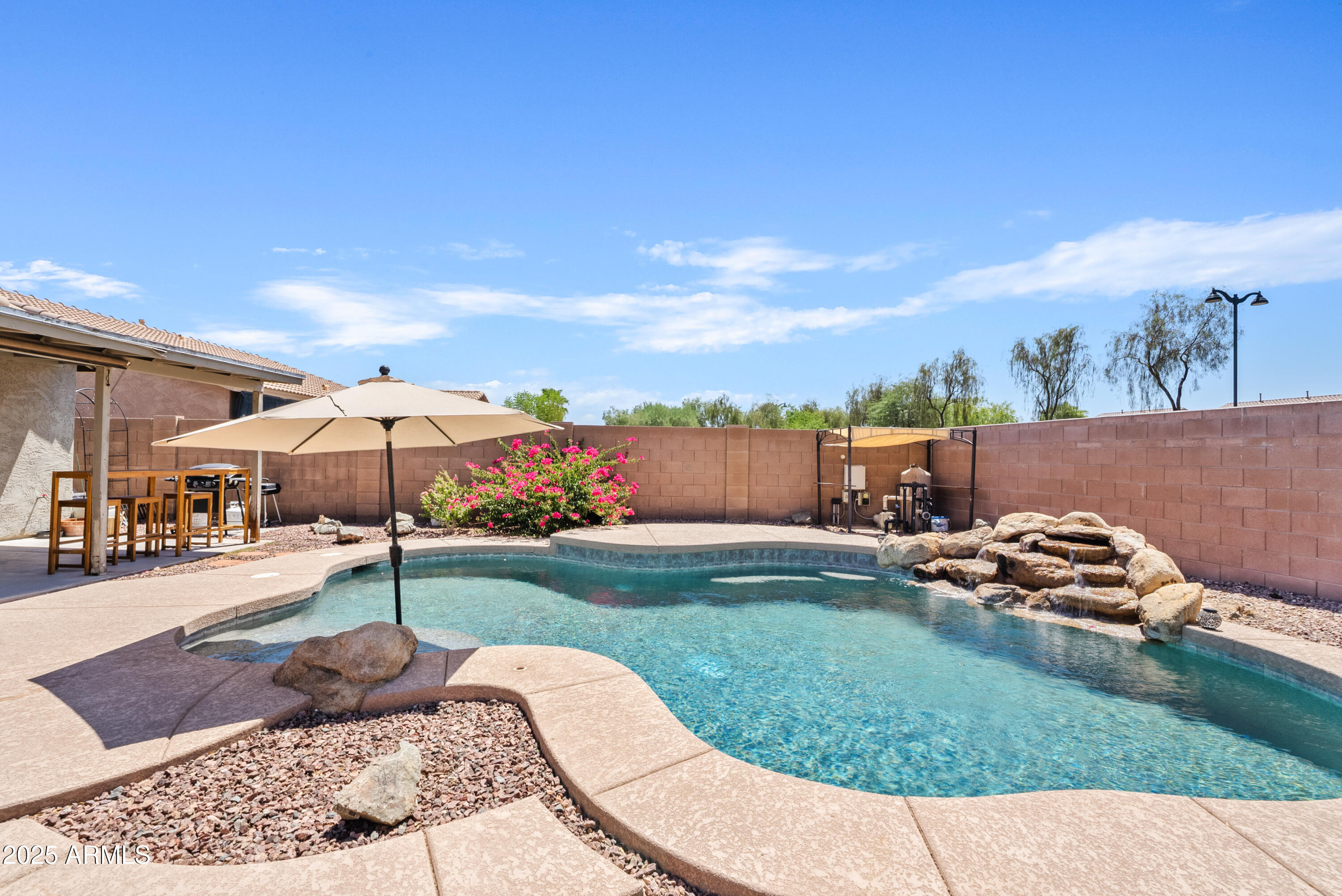 43907 W Sagebrush Trail