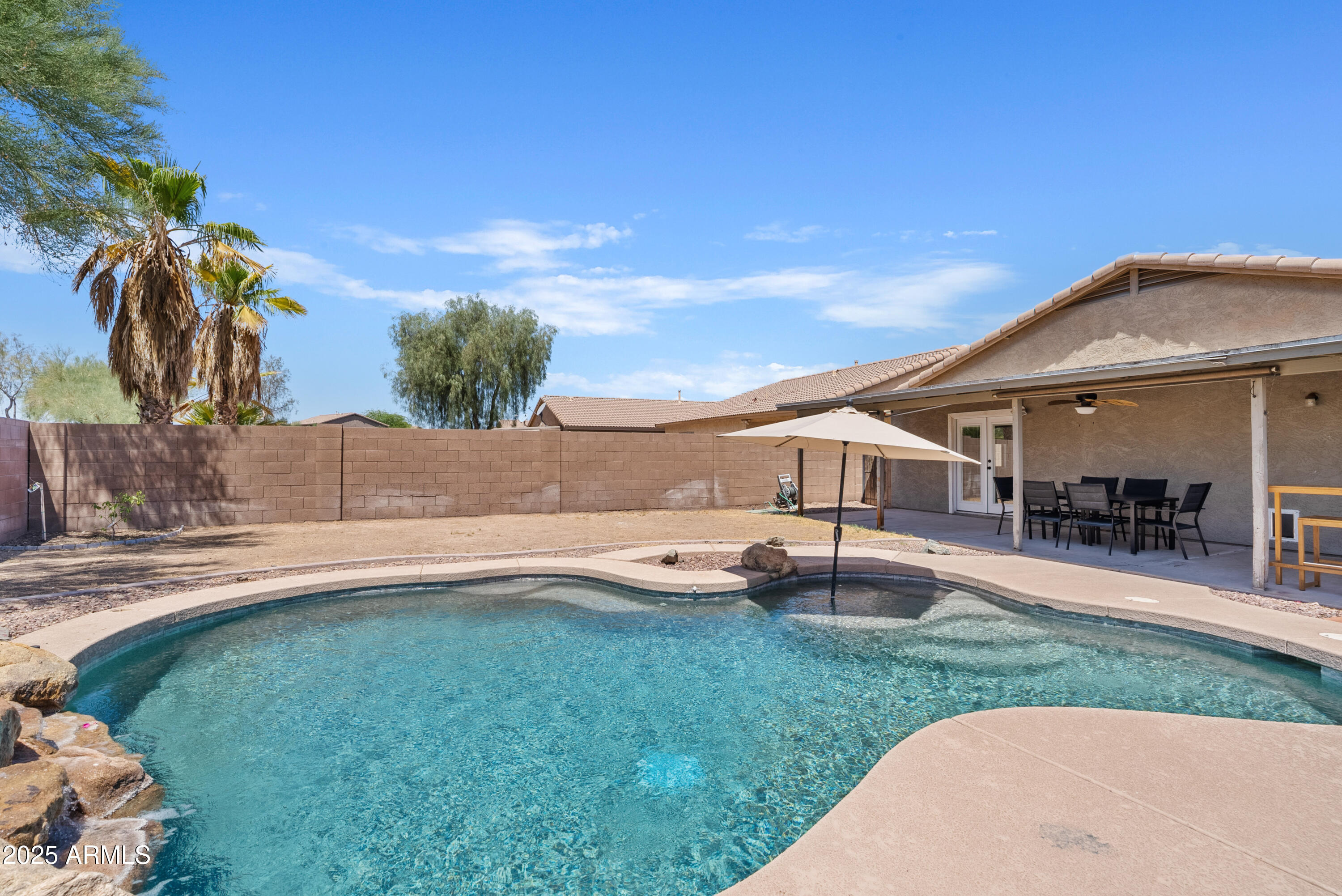 43907 W Sagebrush Trail