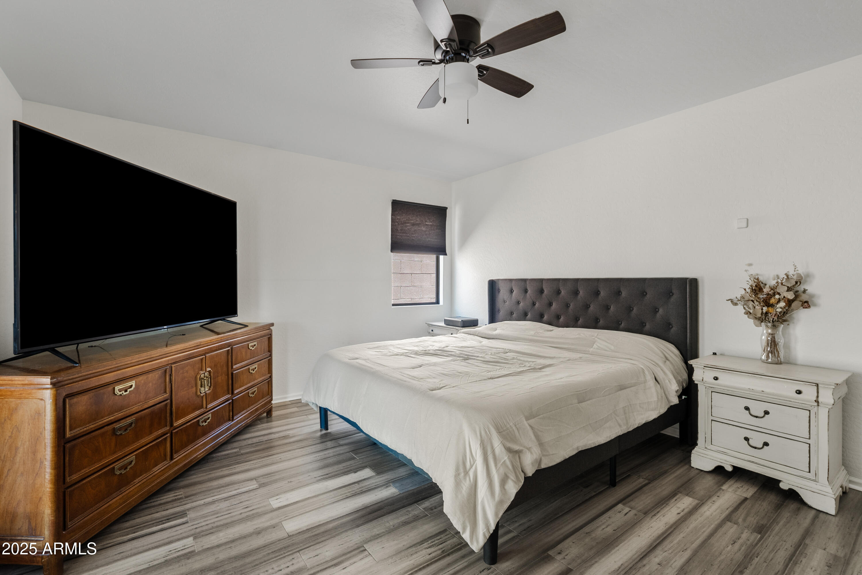 43907 W Sagebrush Trail