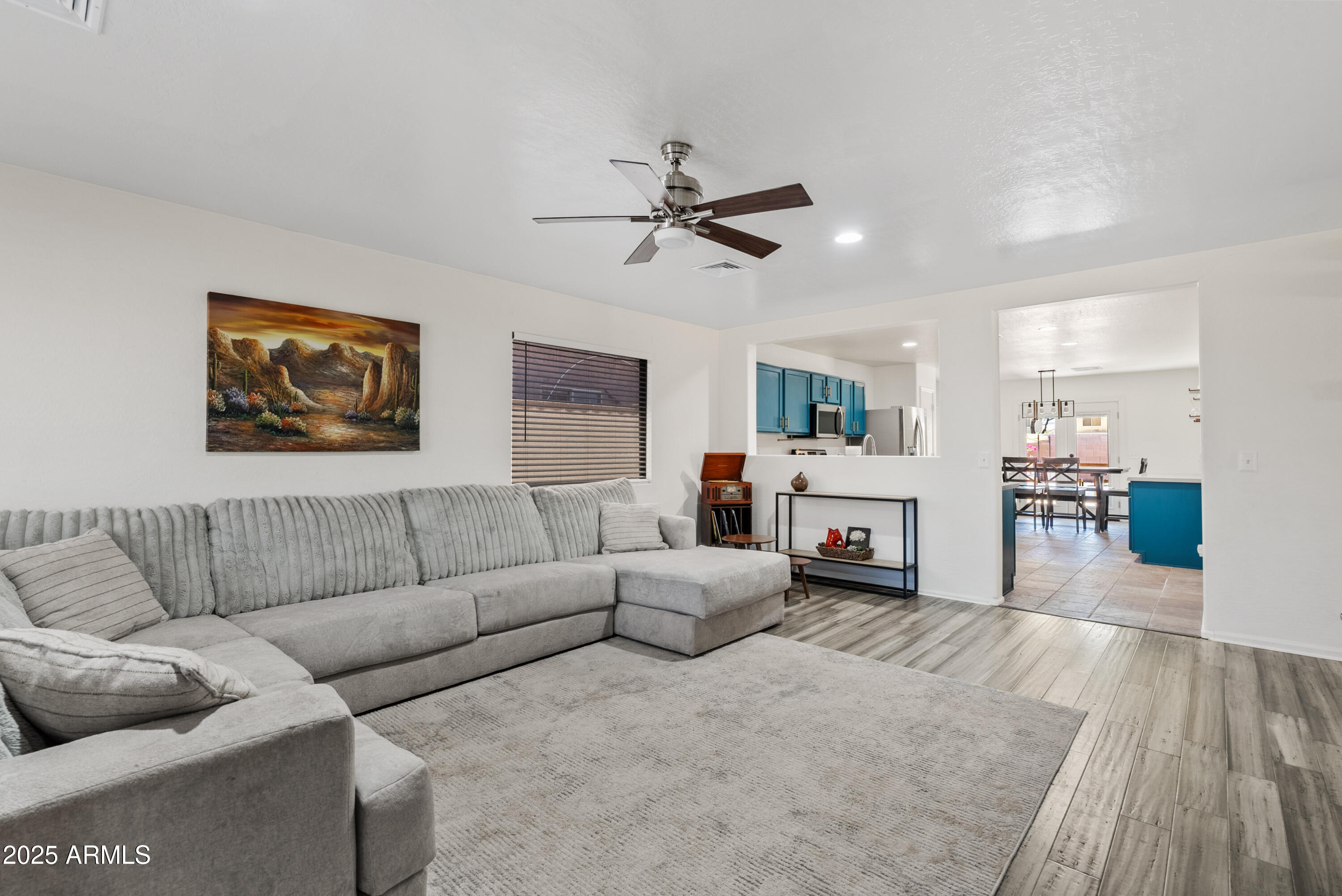 43907 W Sagebrush Trail