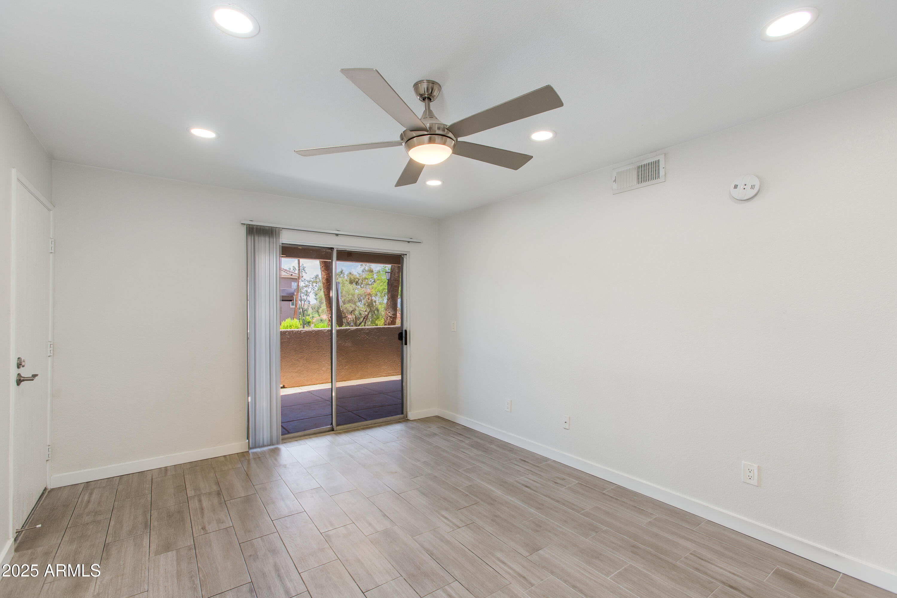 1720 E THUNDERBIRD Road, 1056