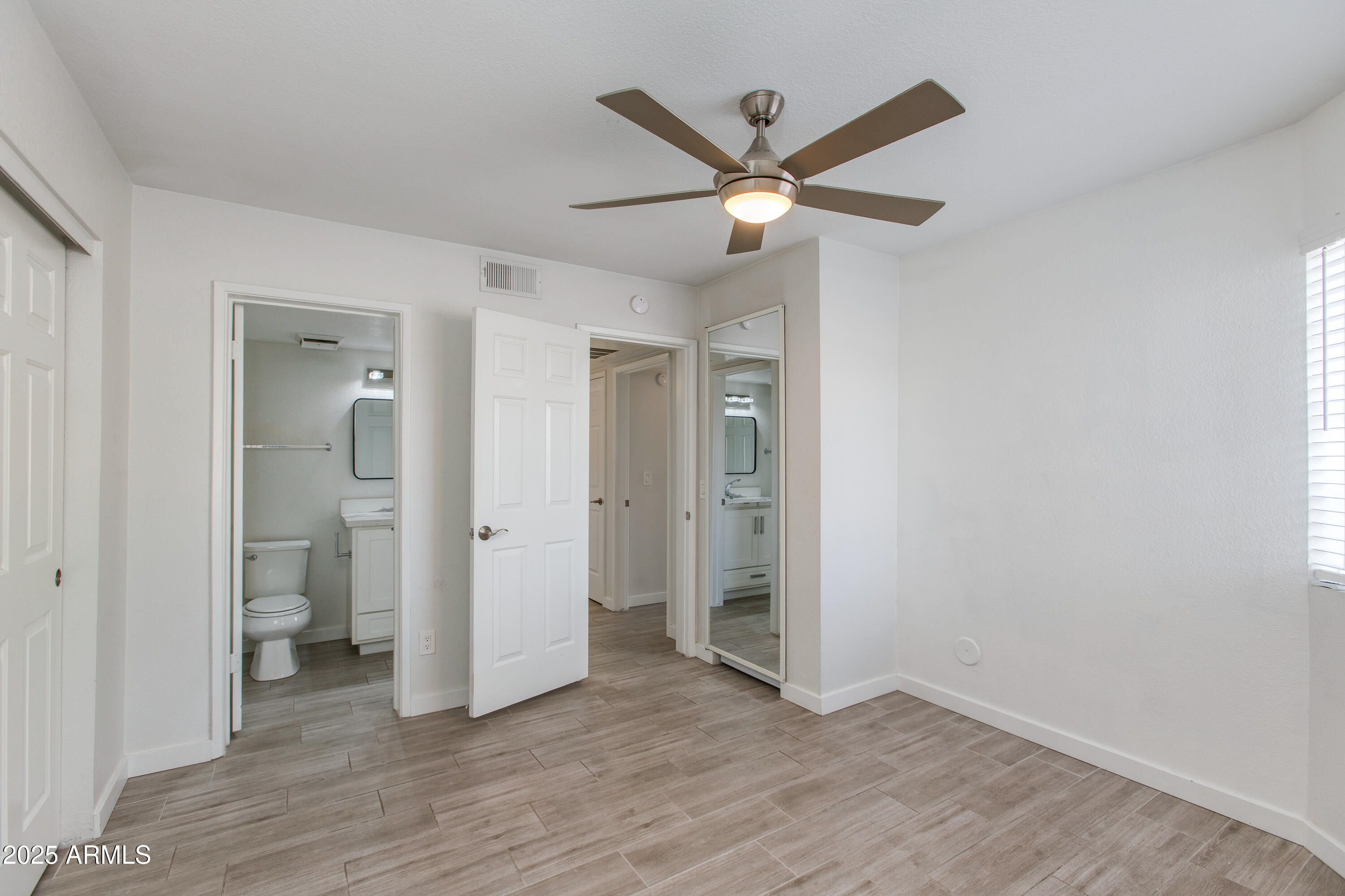 1720 E THUNDERBIRD Road, 1056