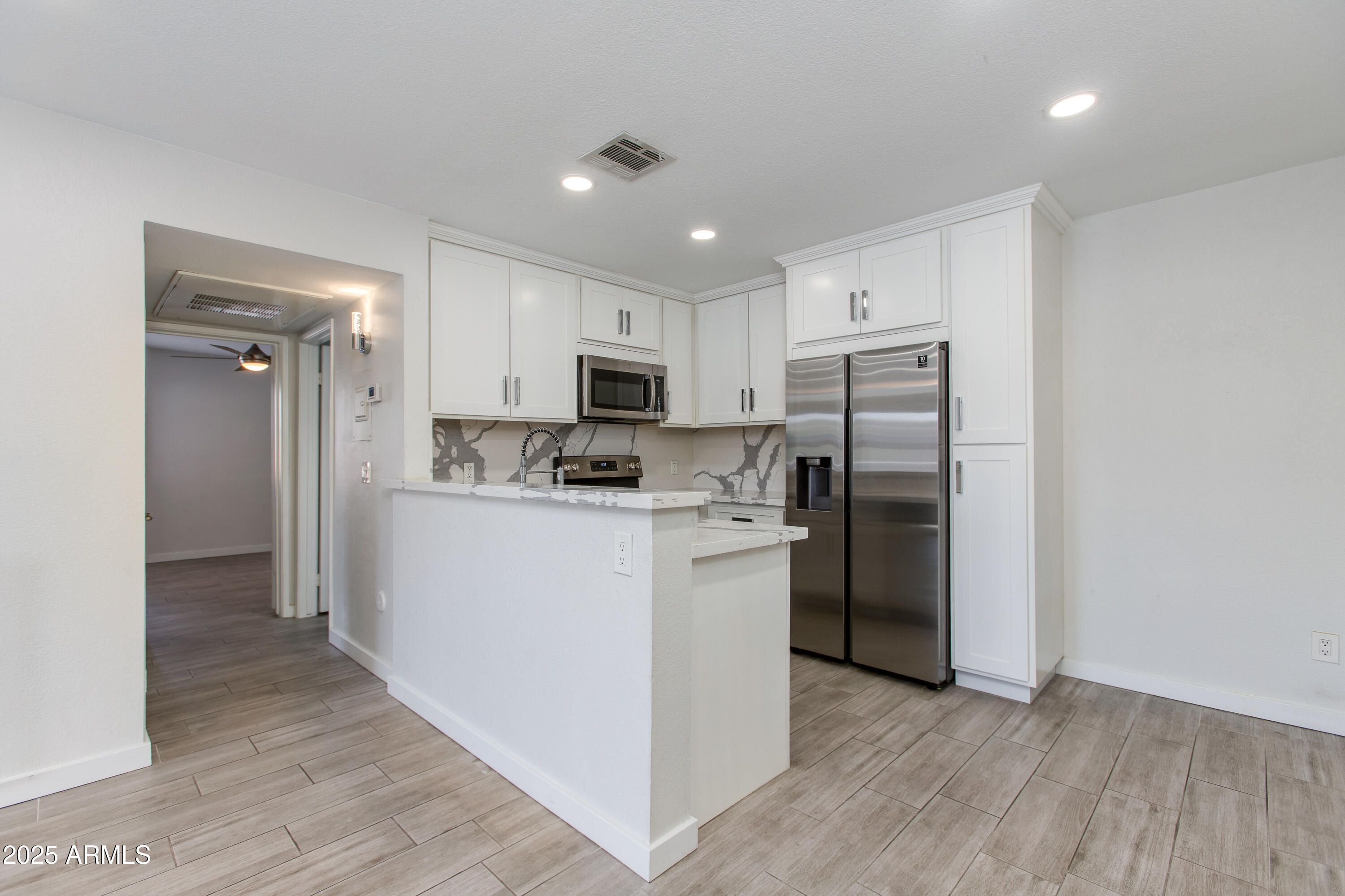1720 E THUNDERBIRD Road, 1056