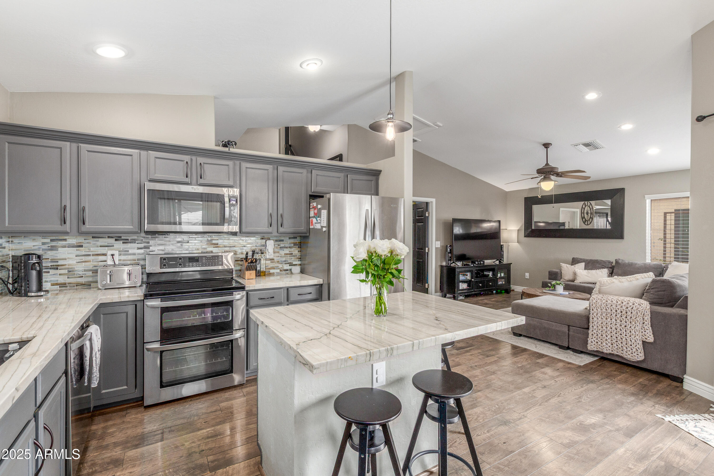 15208 S 14TH Place
