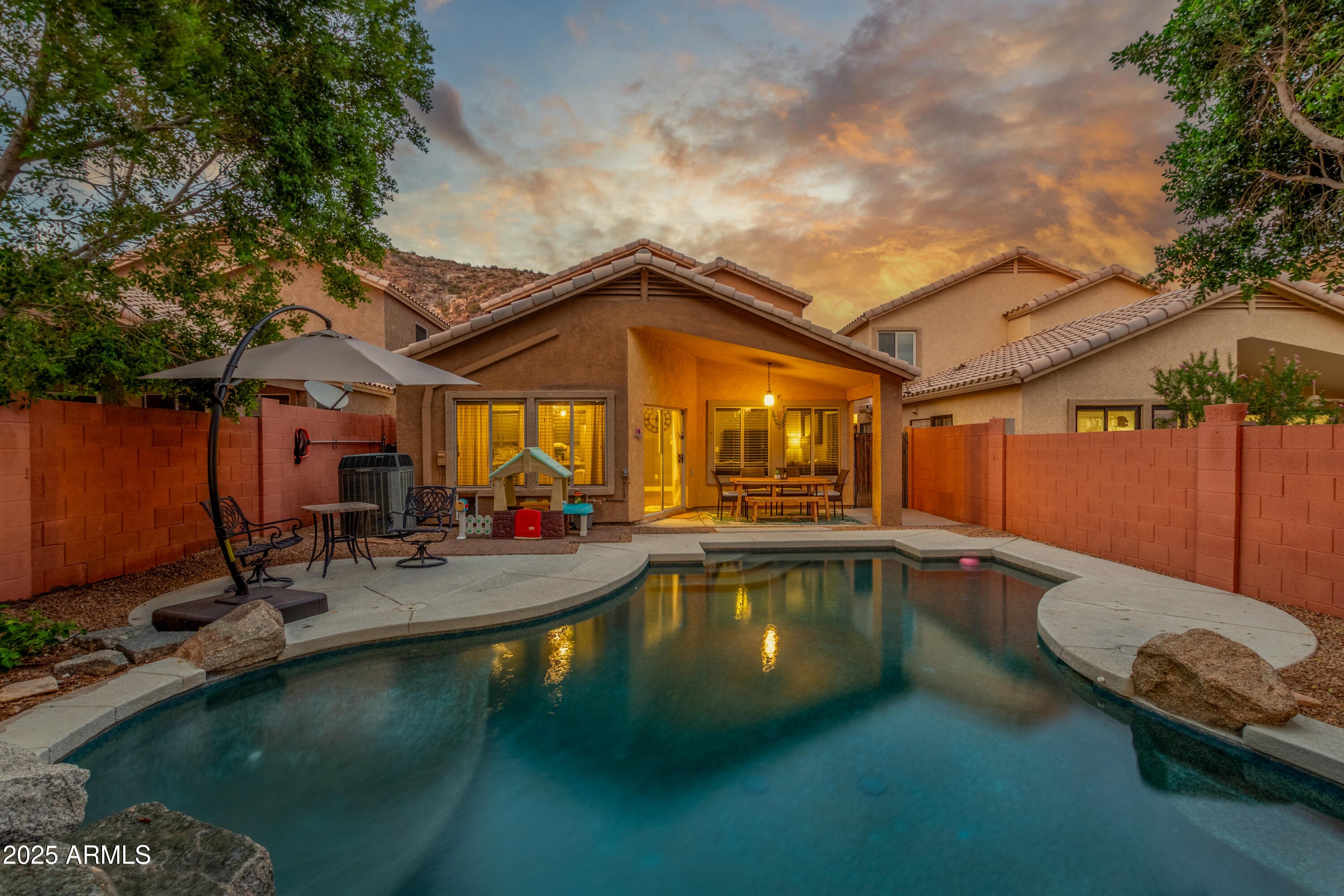 15208 S 14TH Place