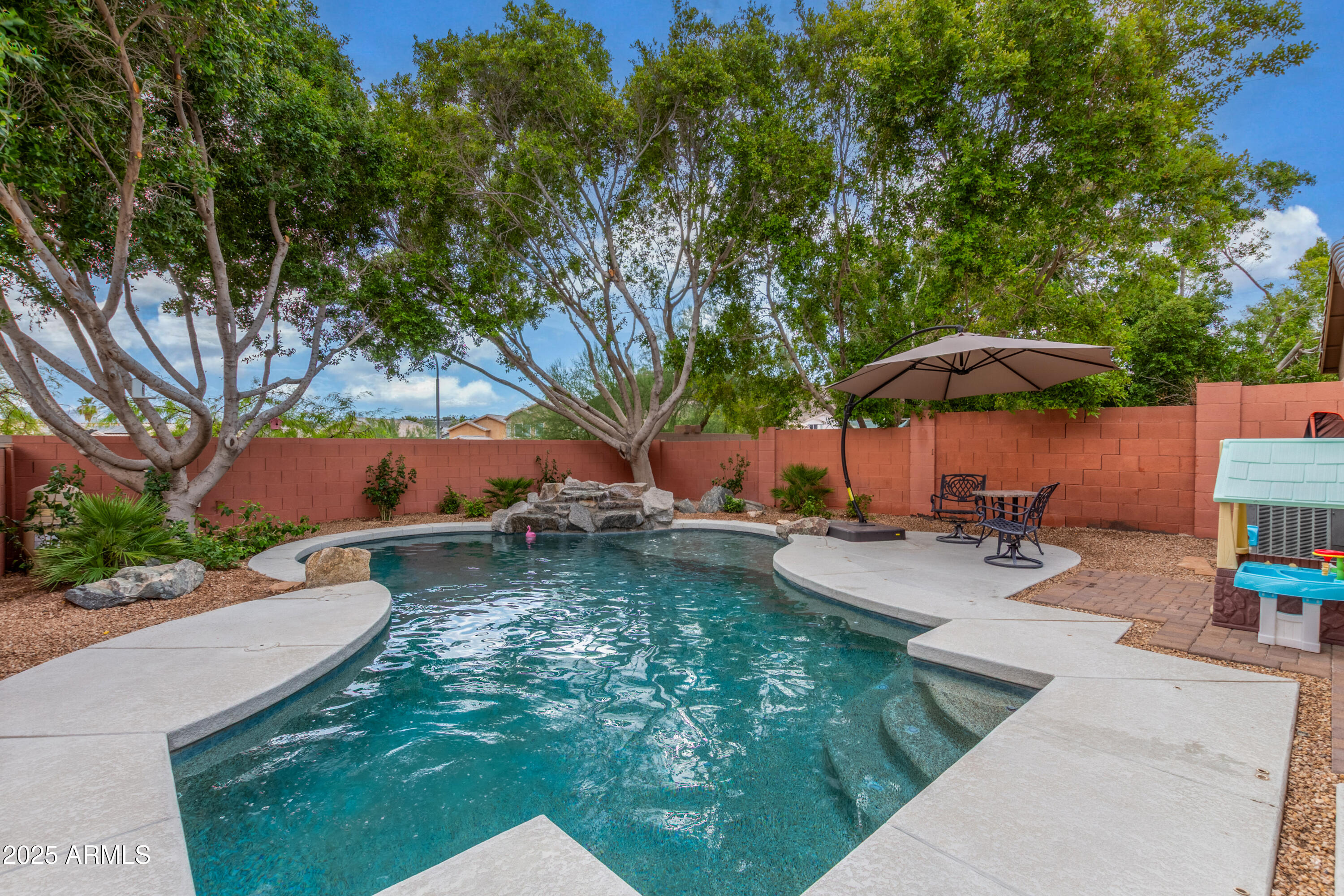 15208 S 14TH Place