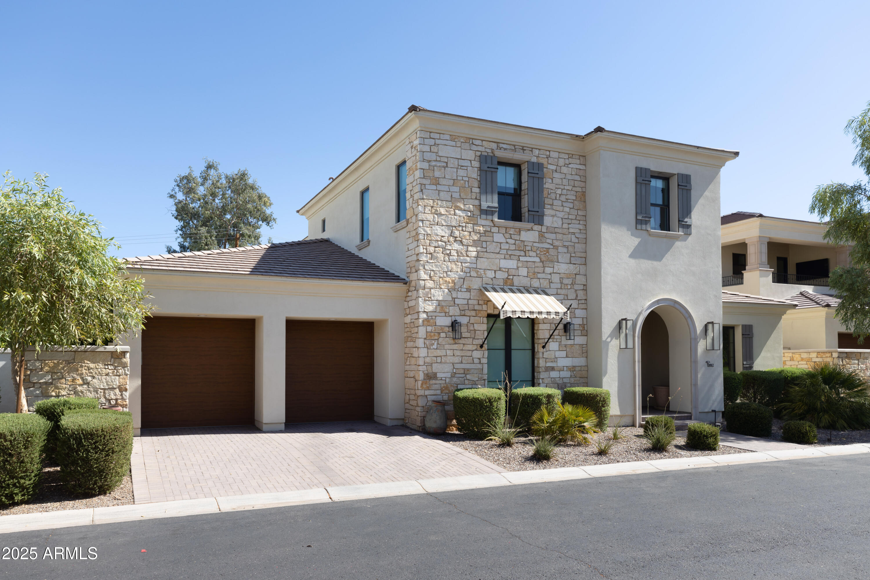 3912 E CRITTENDEN Lane