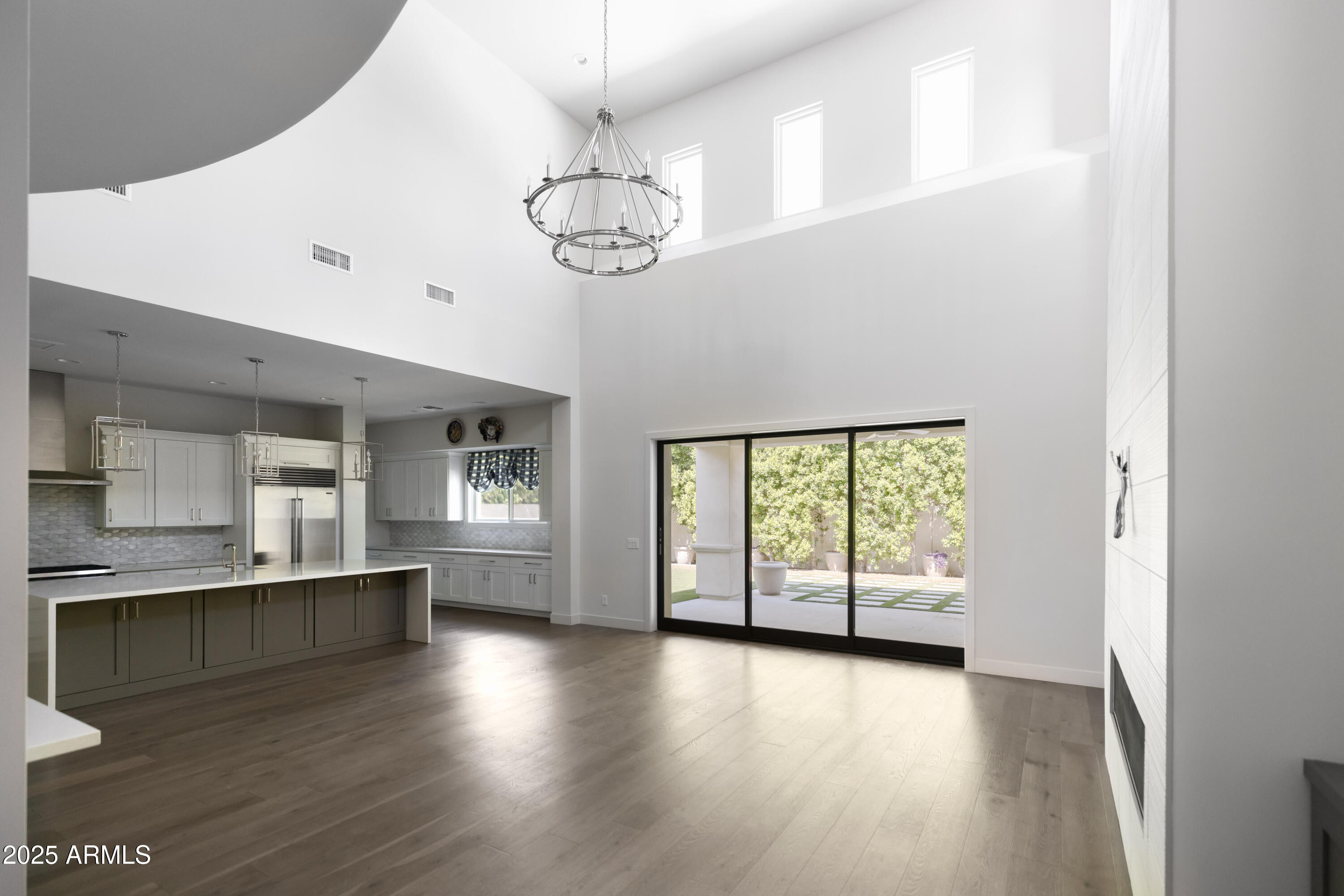 3912 E CRITTENDEN Lane