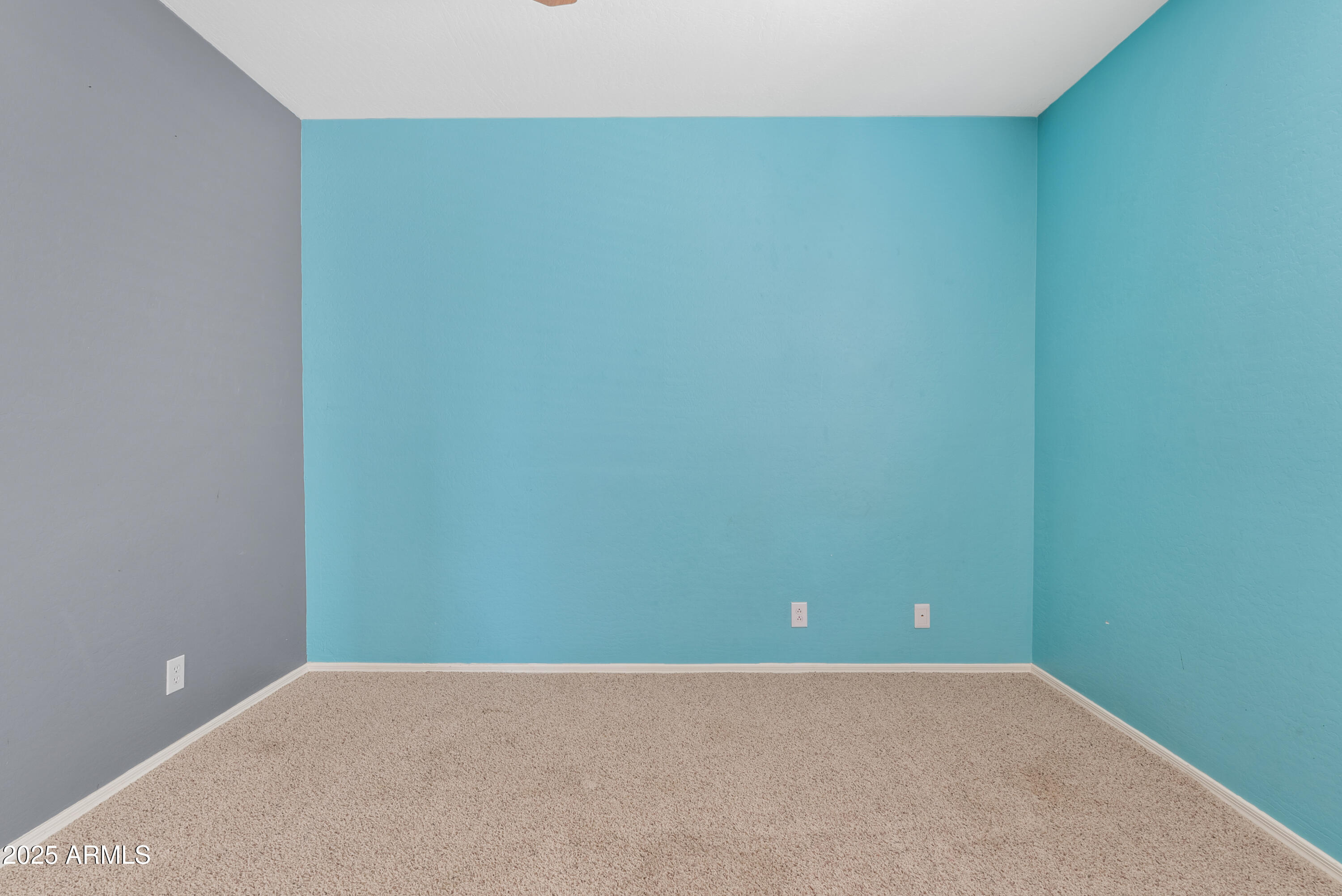 3850 E Longhorn Street