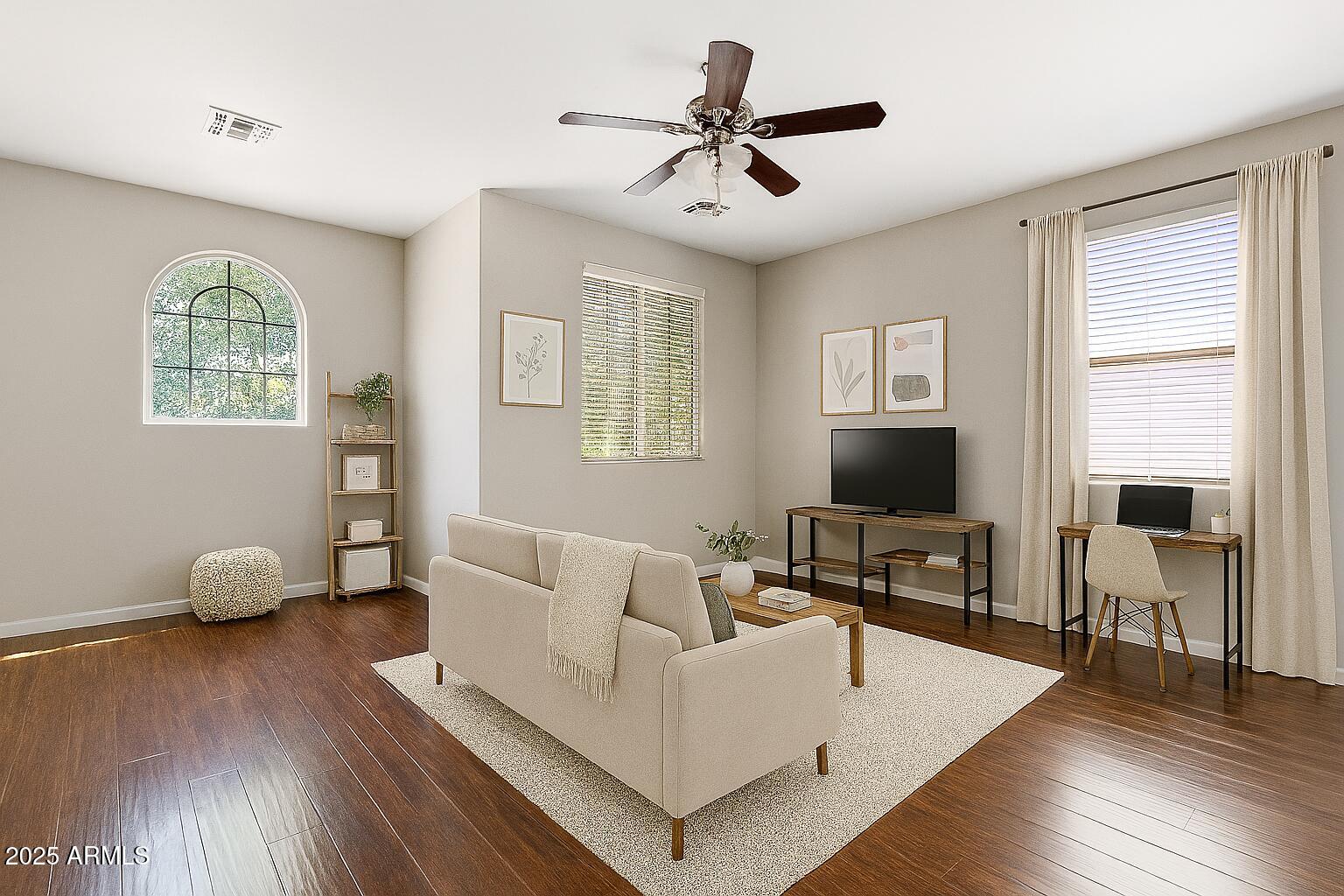 3850 E Longhorn Street