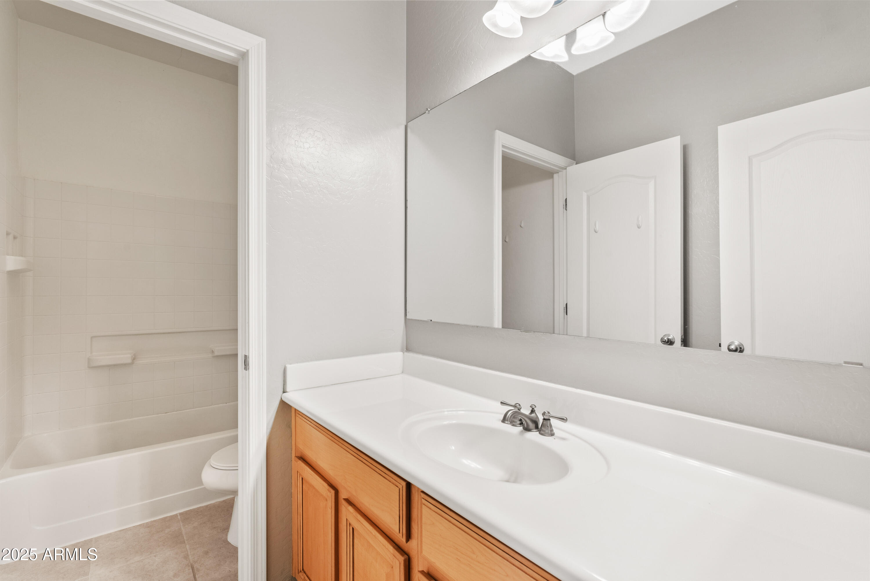 3850 E Longhorn Street