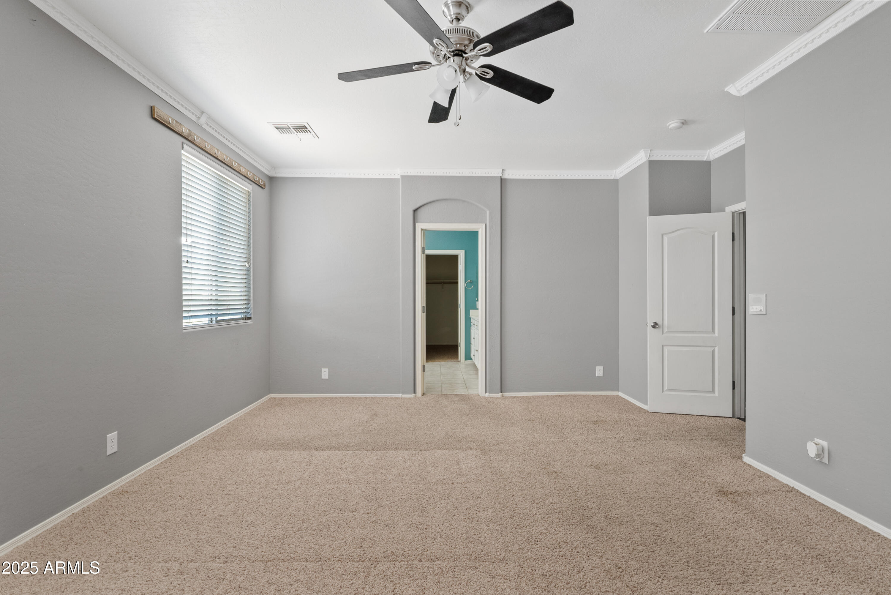 3850 E Longhorn Street