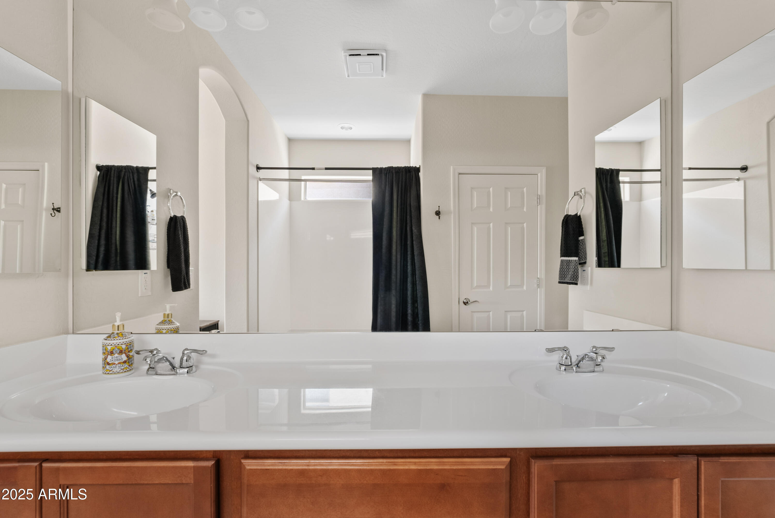 11035 E TOPAZ Avenue