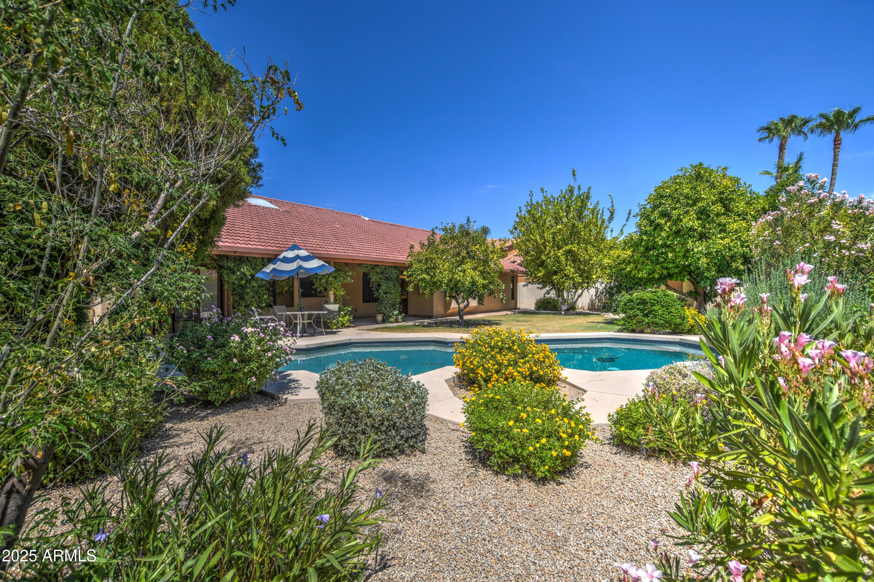 6009 E MONTE CRISTO Avenue