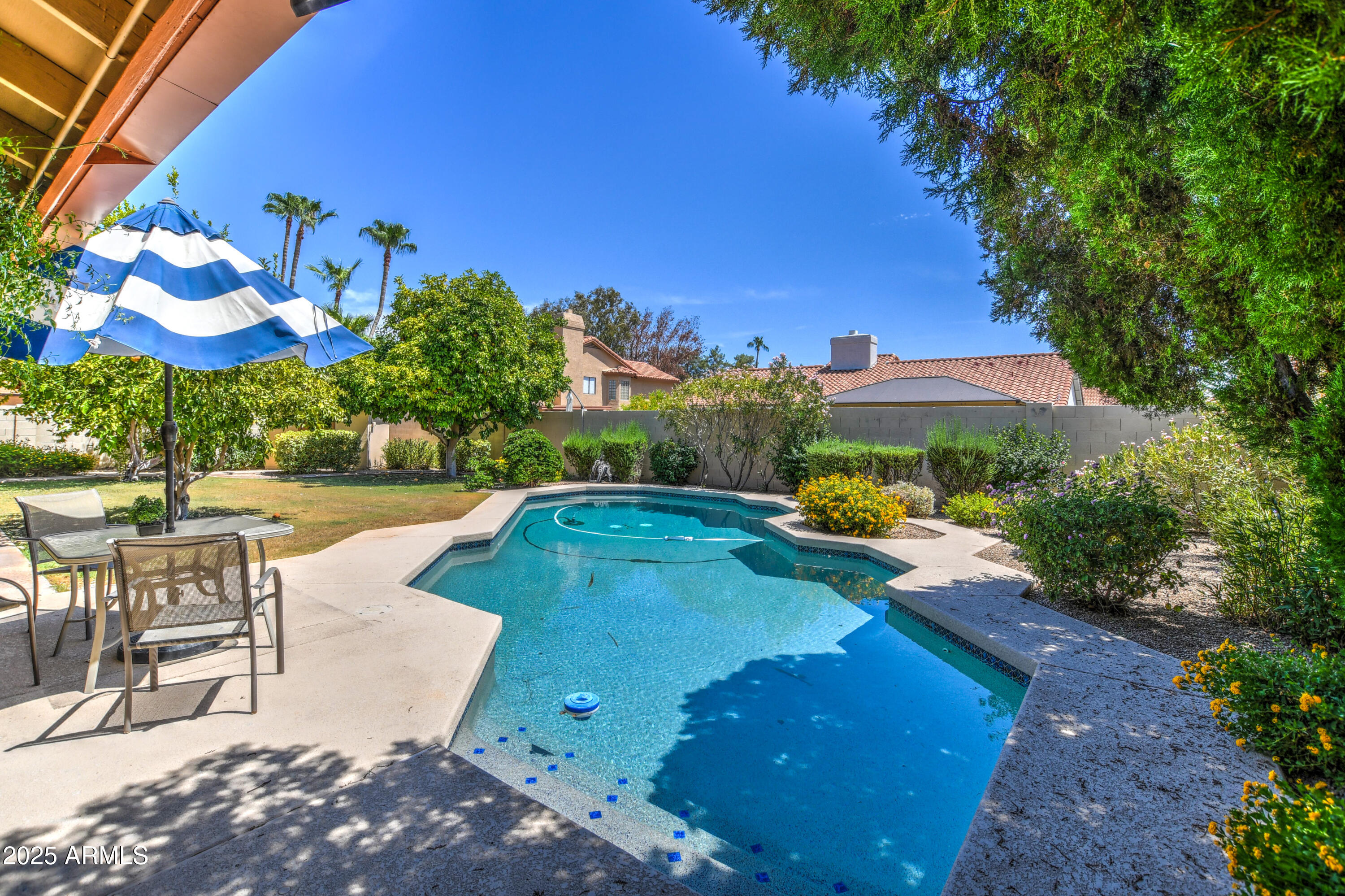 6009 E MONTE CRISTO Avenue