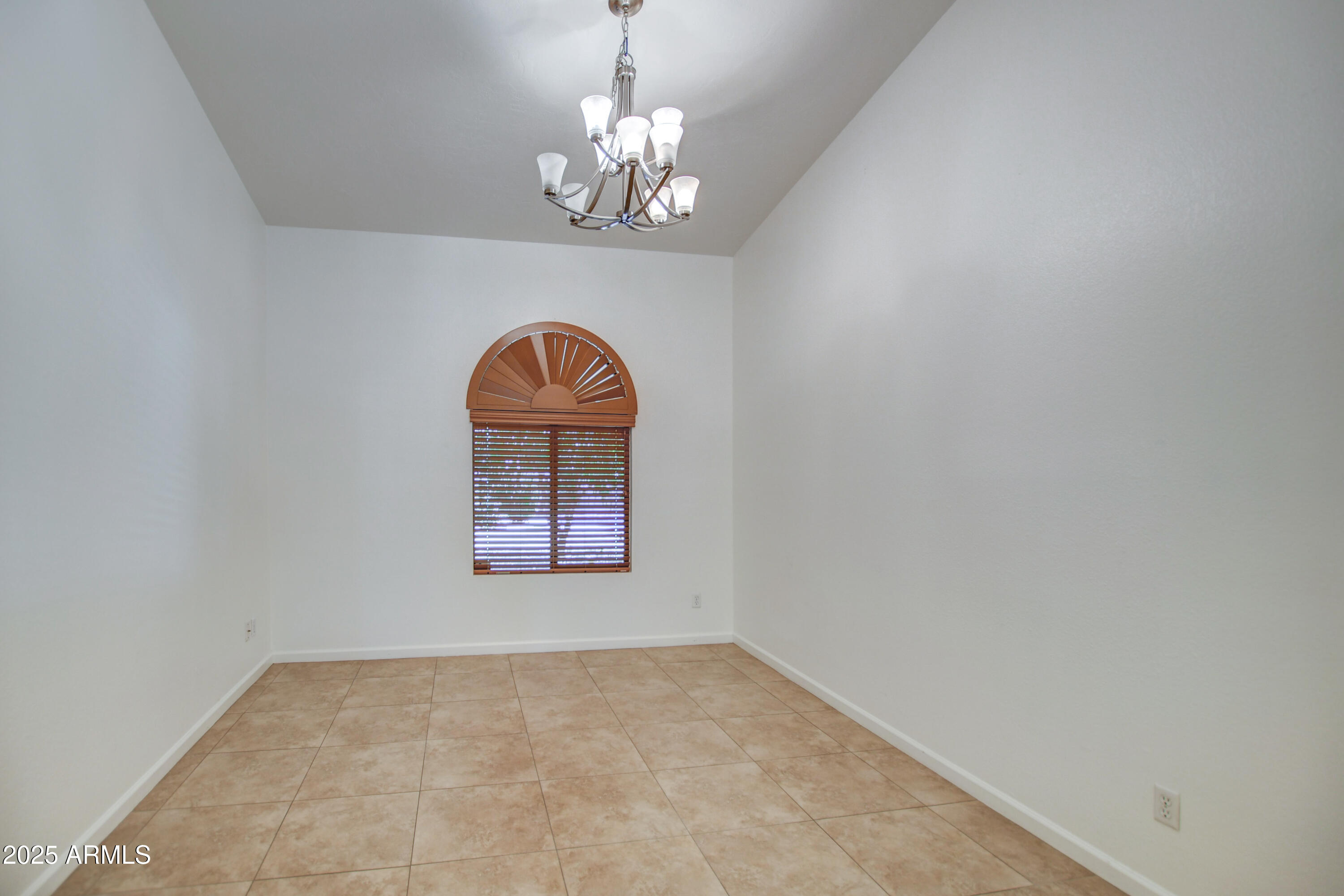 6009 E MONTE CRISTO Avenue