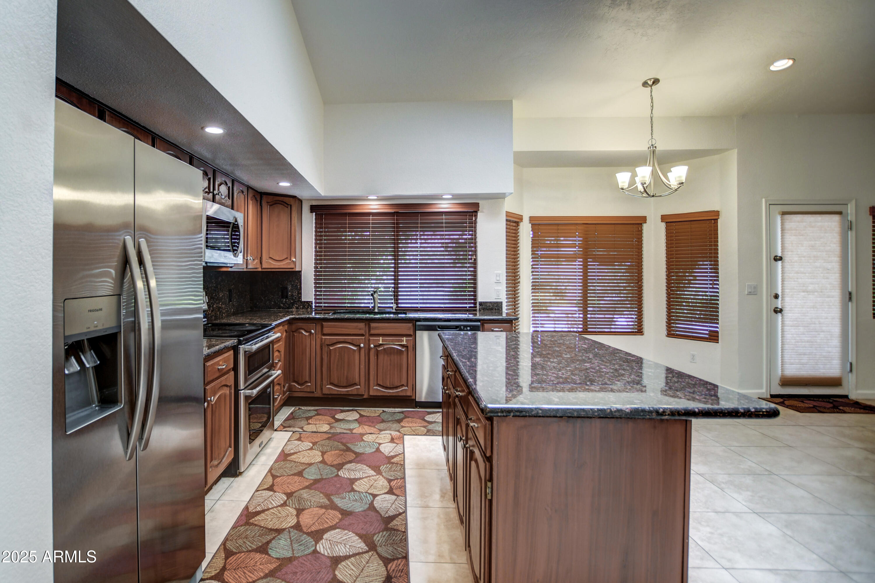 6009 E MONTE CRISTO Avenue