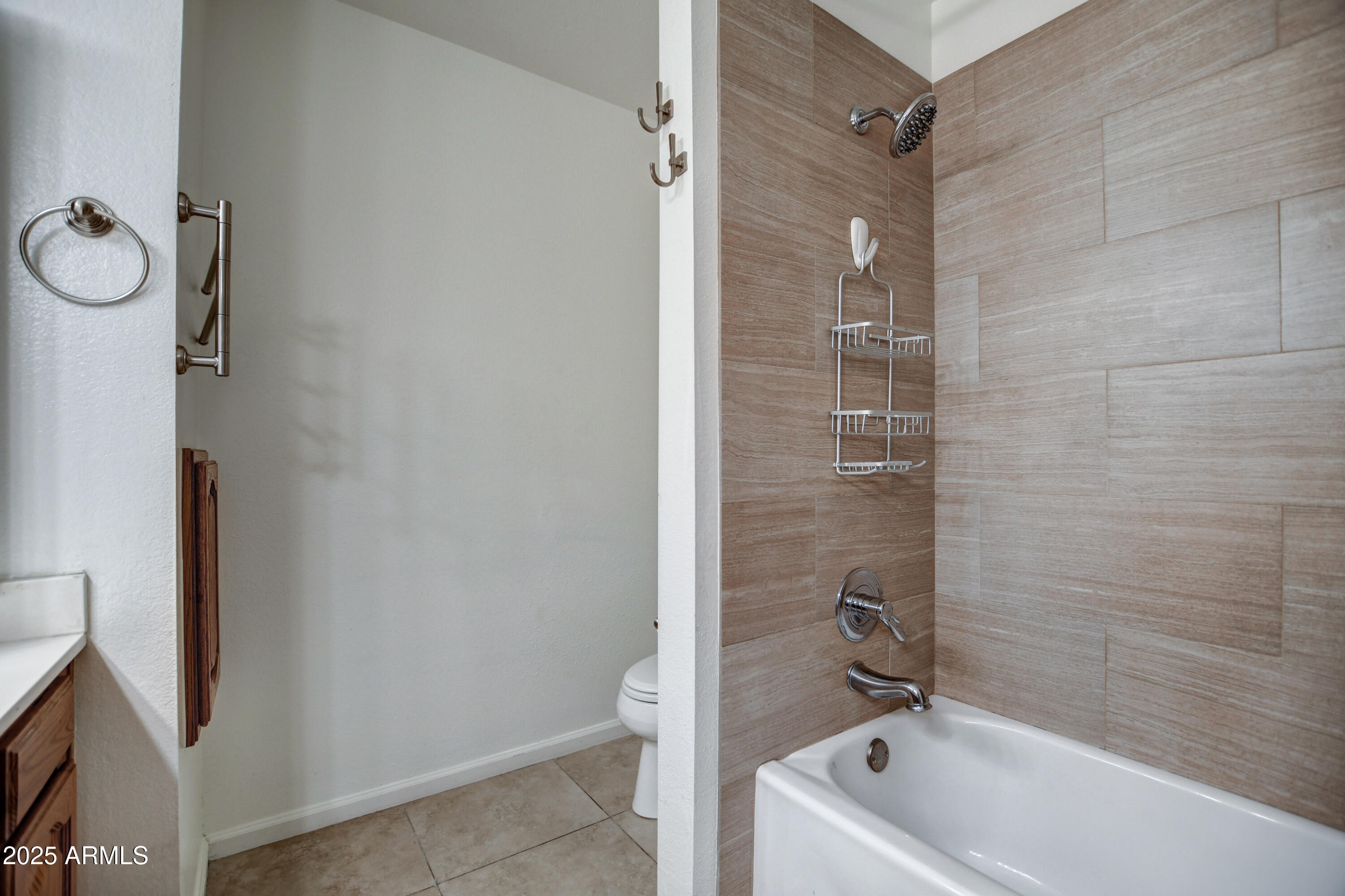 6009 E MONTE CRISTO Avenue