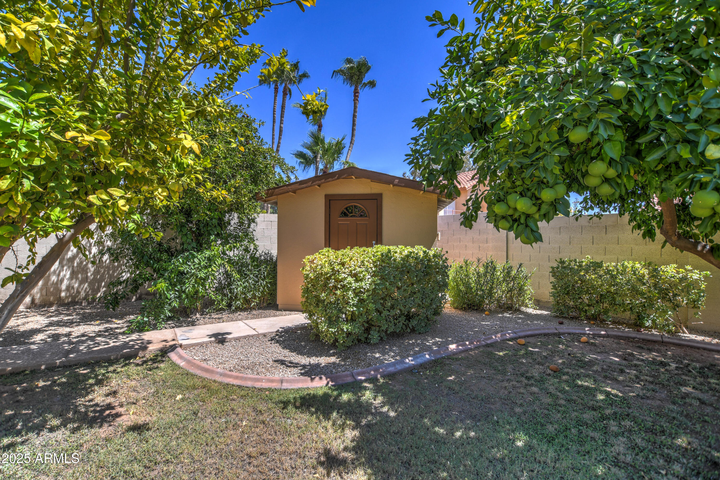 6009 E MONTE CRISTO Avenue