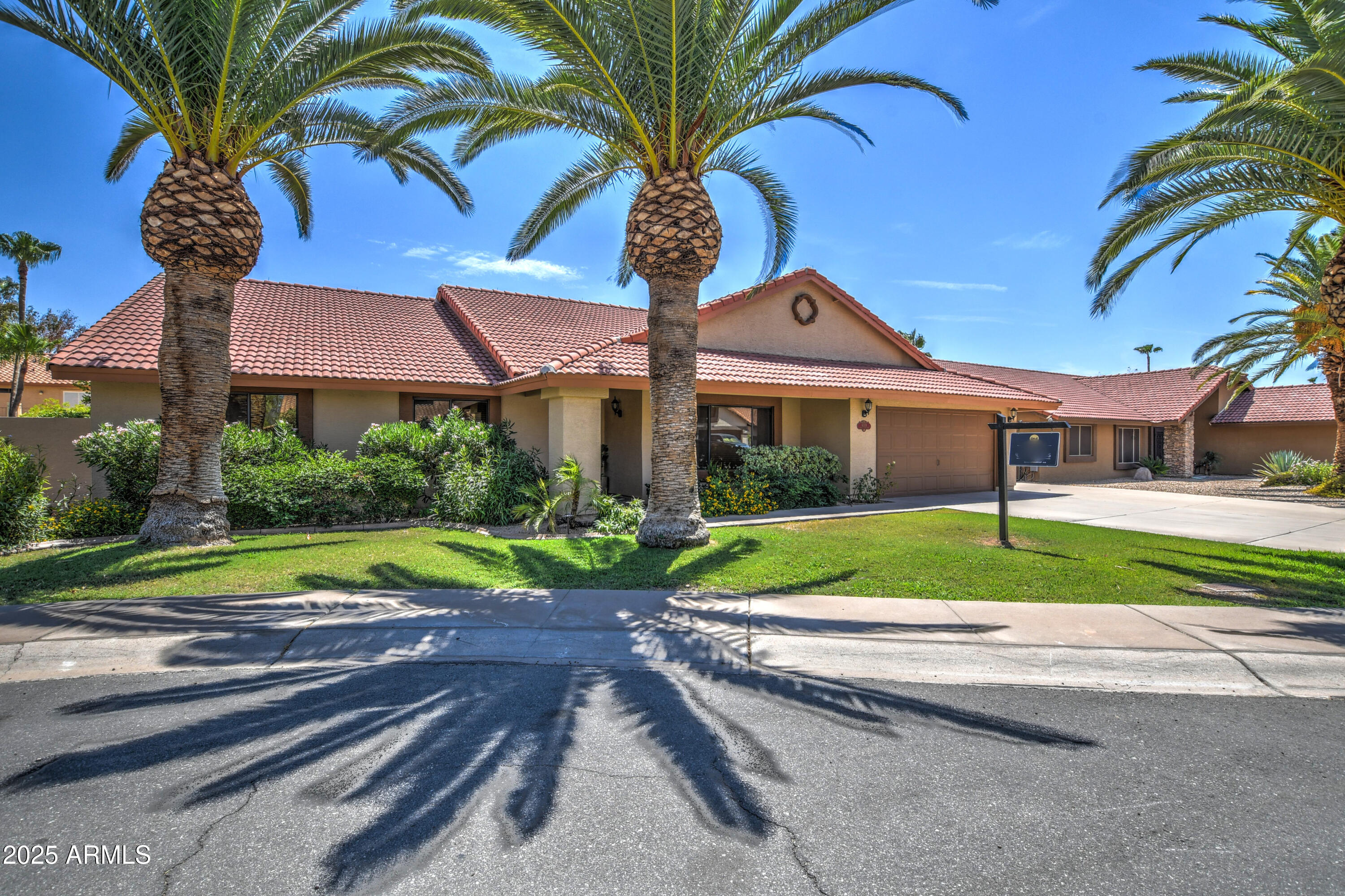 6009 E MONTE CRISTO Avenue