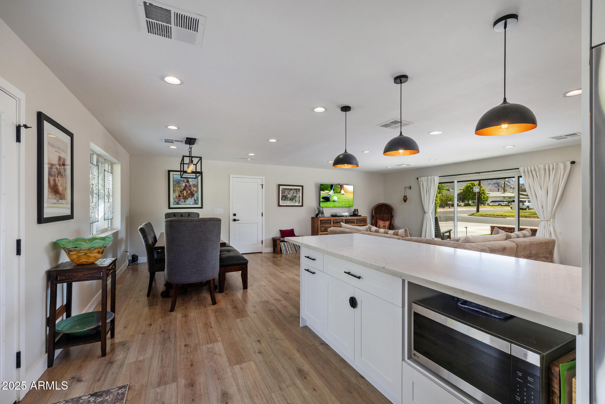 6534 N 16TH Place