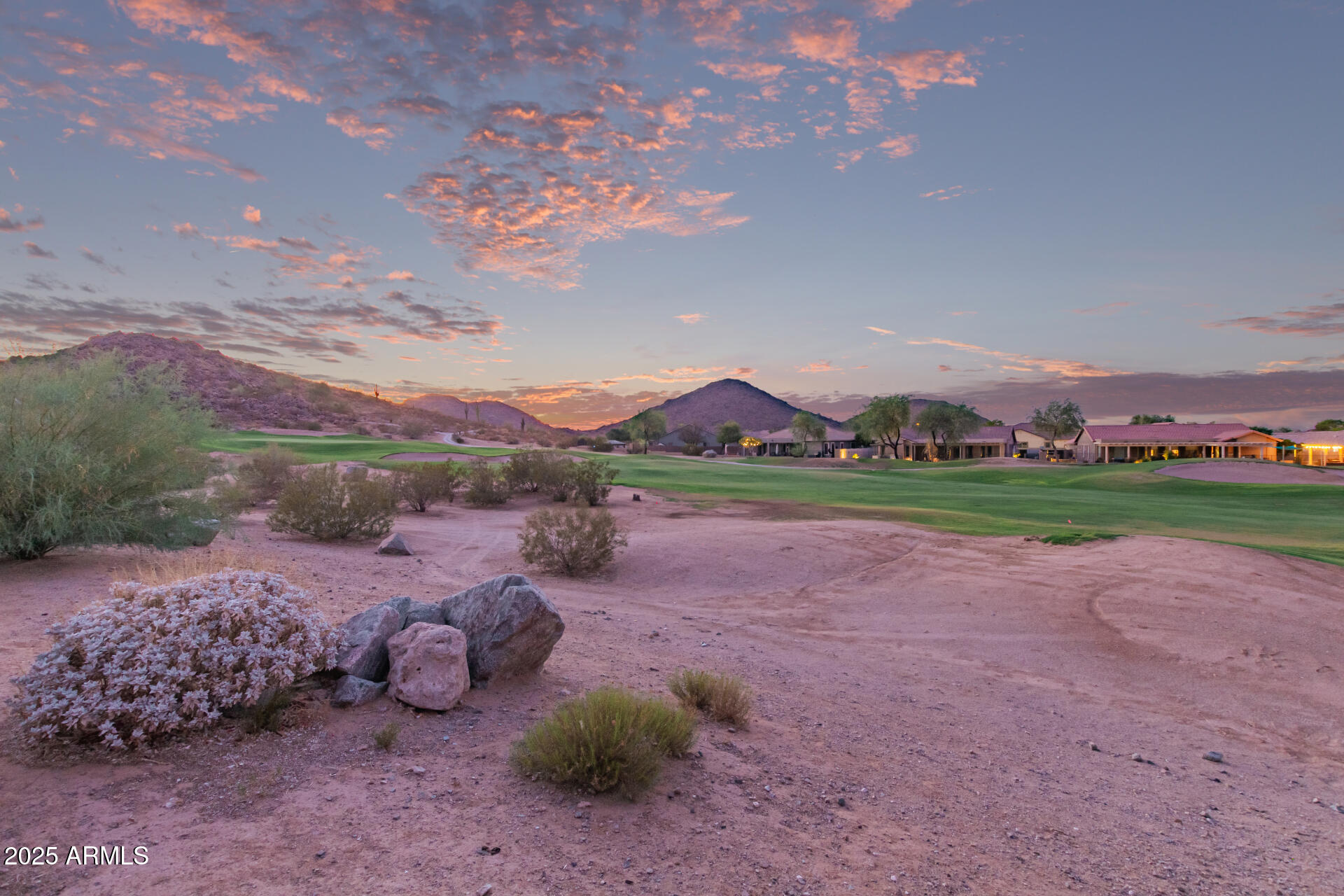 384 W BISMARK Street