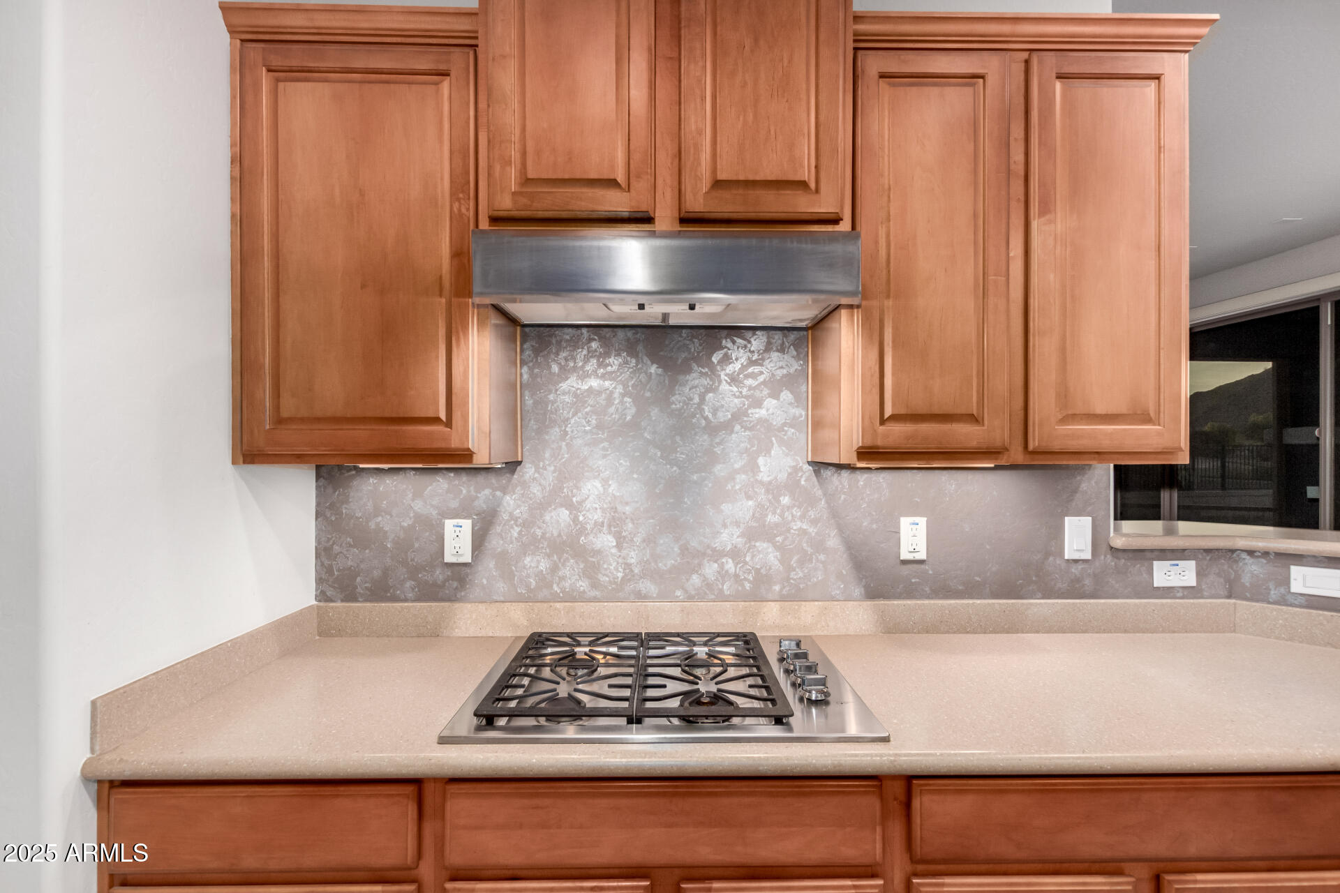 384 W BISMARK Street