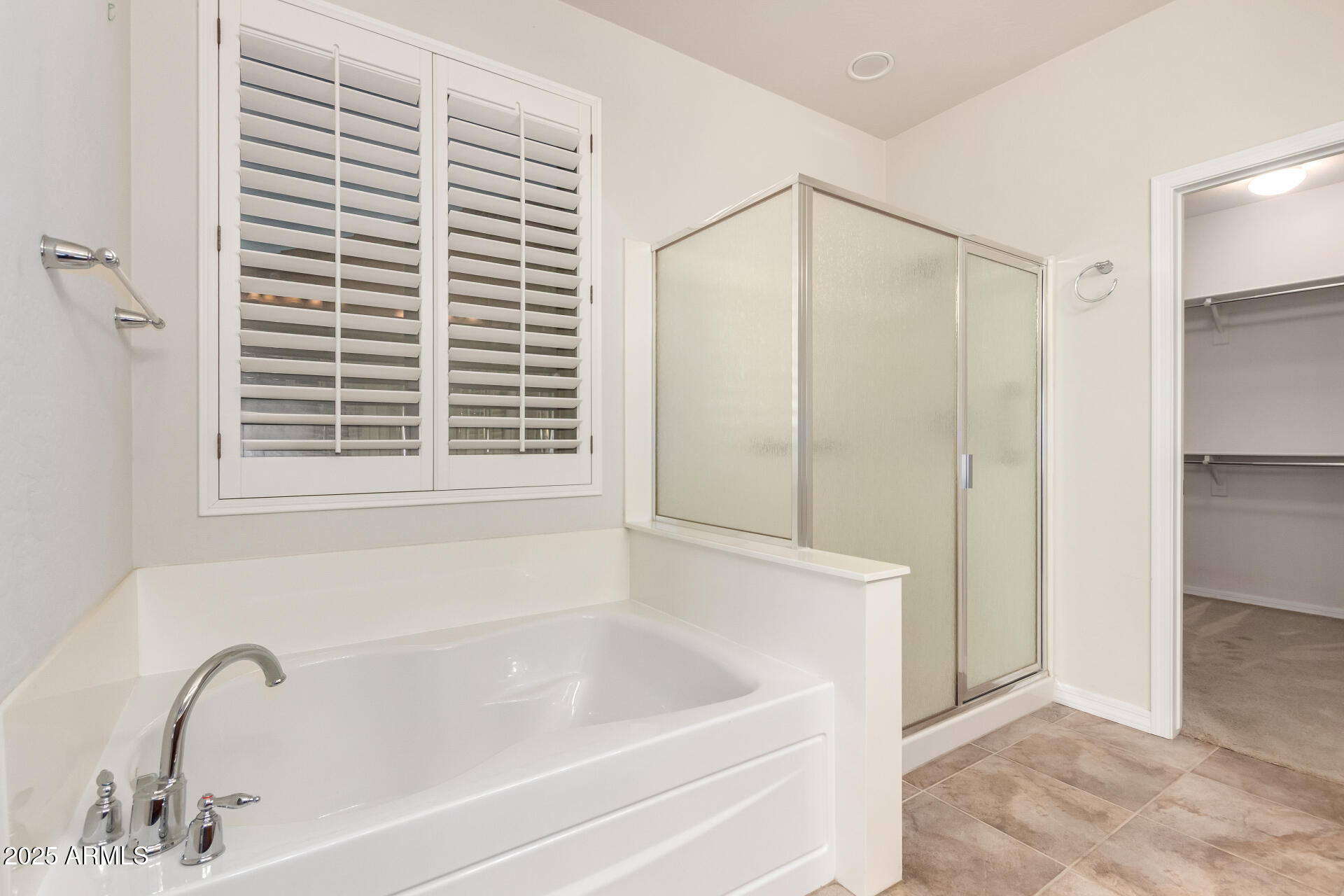 384 W BISMARK Street