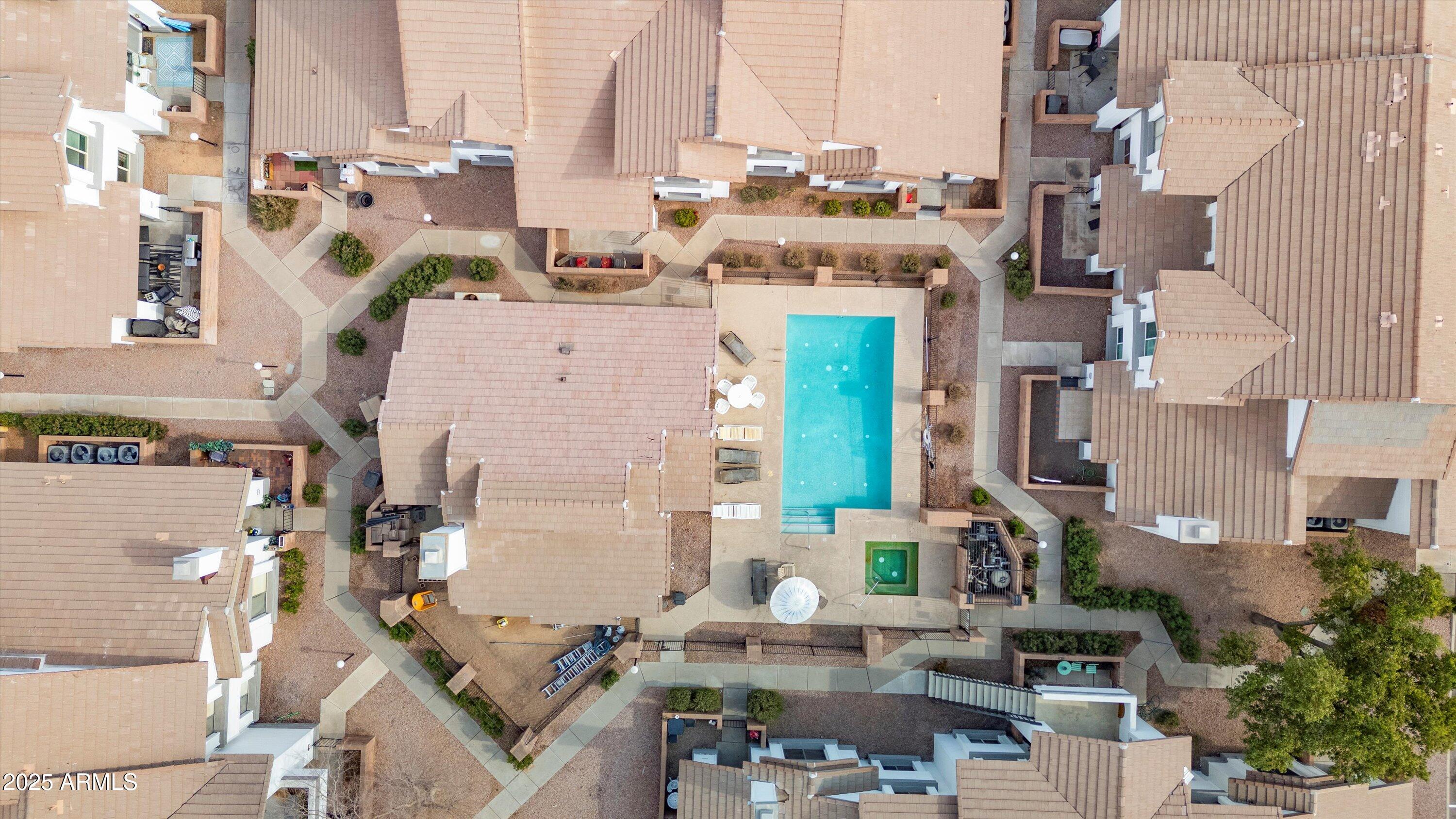 2201 N COMANCHE Drive, 1075